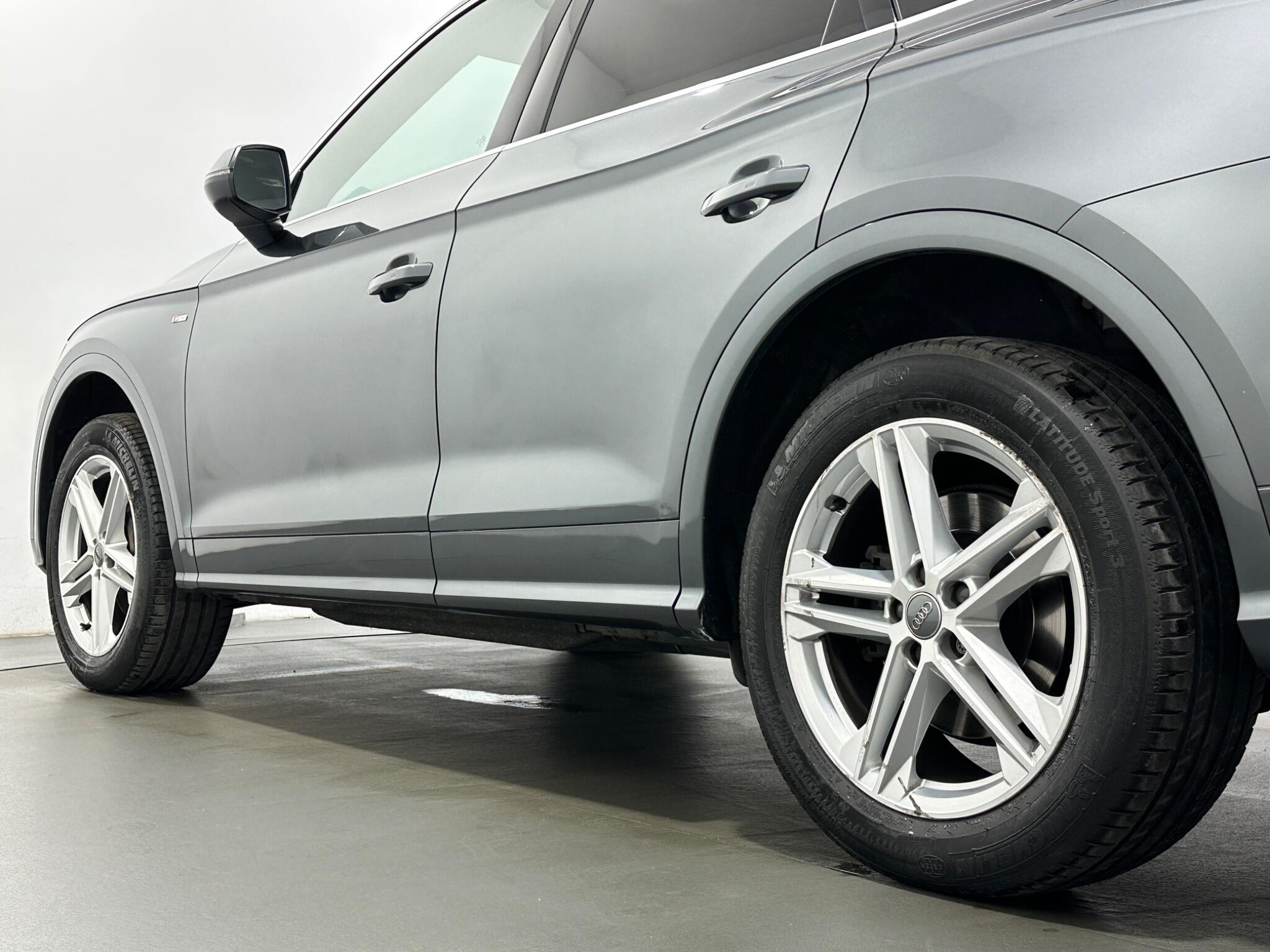 Audi Q5 view 50