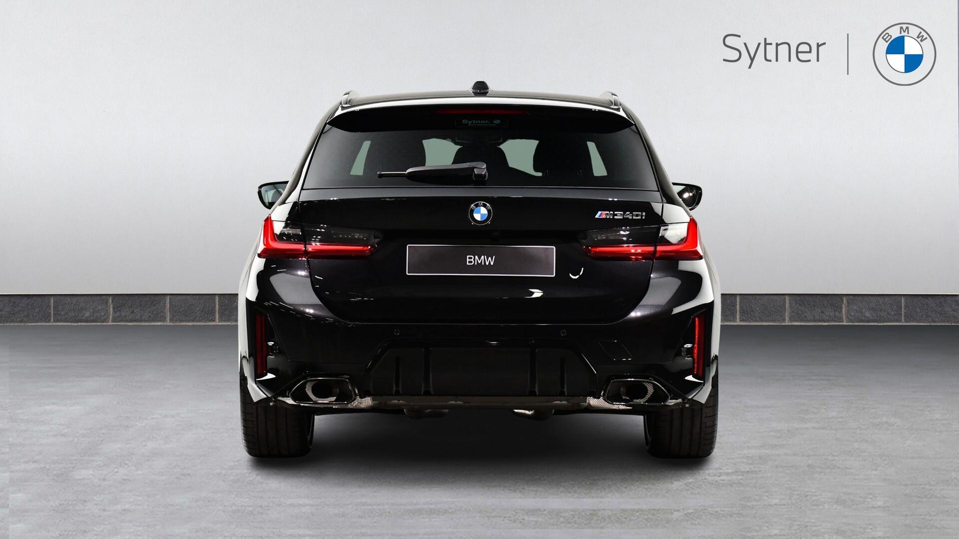 BMW 3 Series view 15