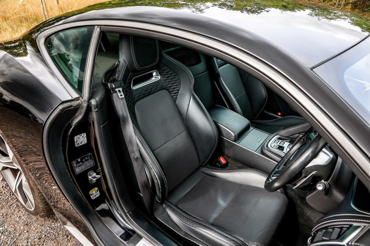 Jaguar F-Type view 10