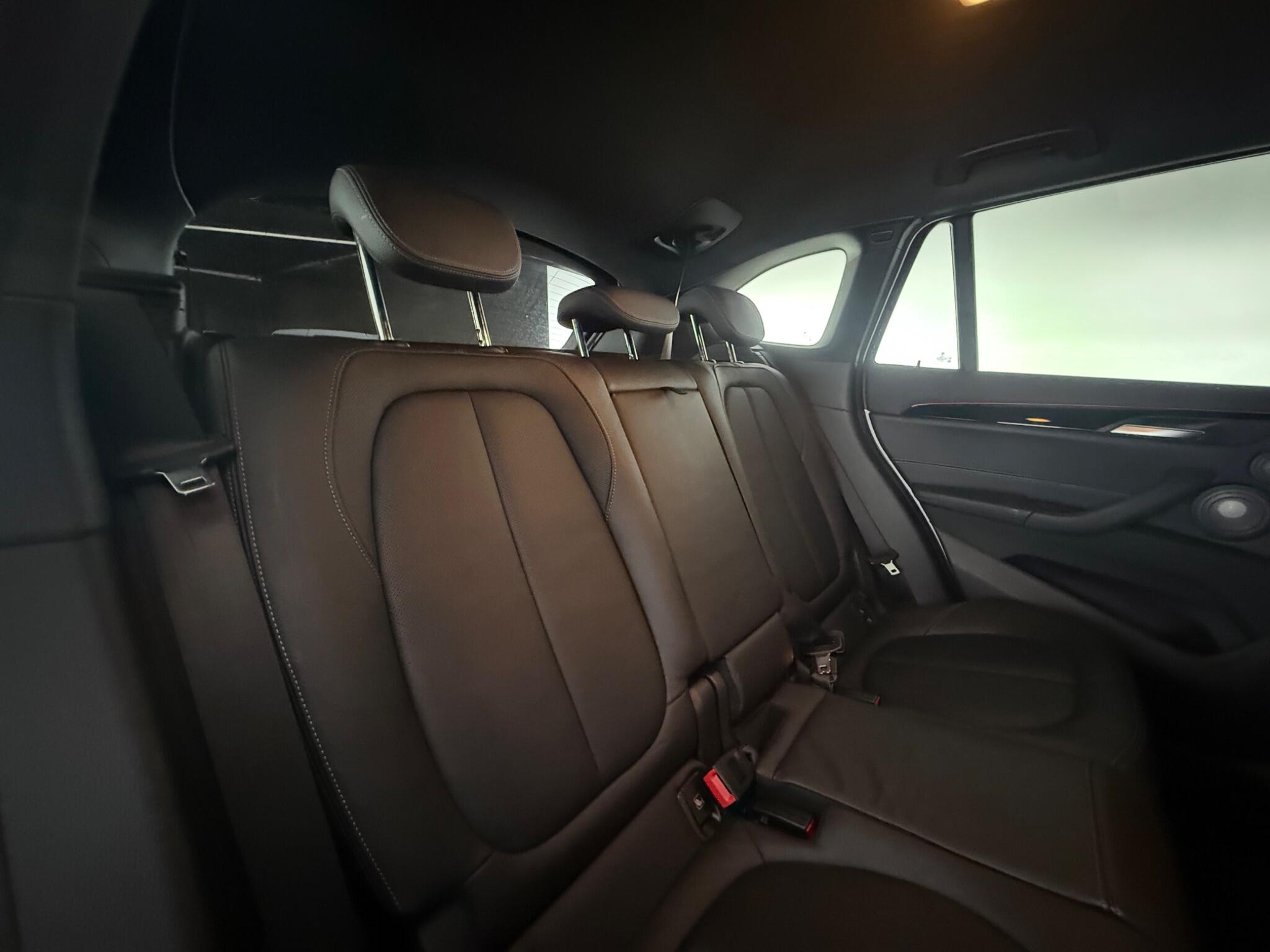 BMW X1 view 32