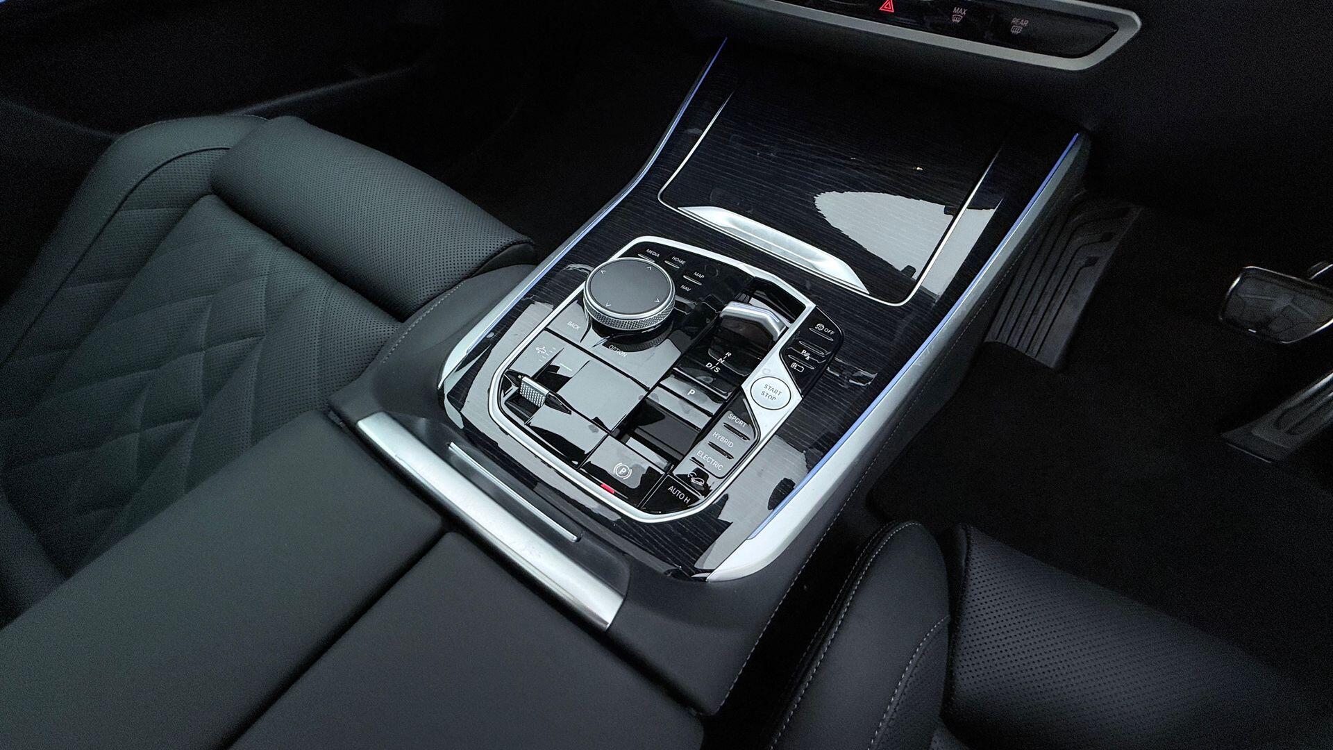 BMW X5 view 10