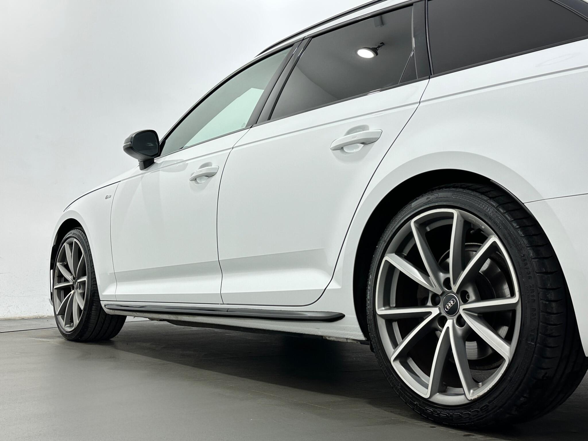 Audi A4 view 52