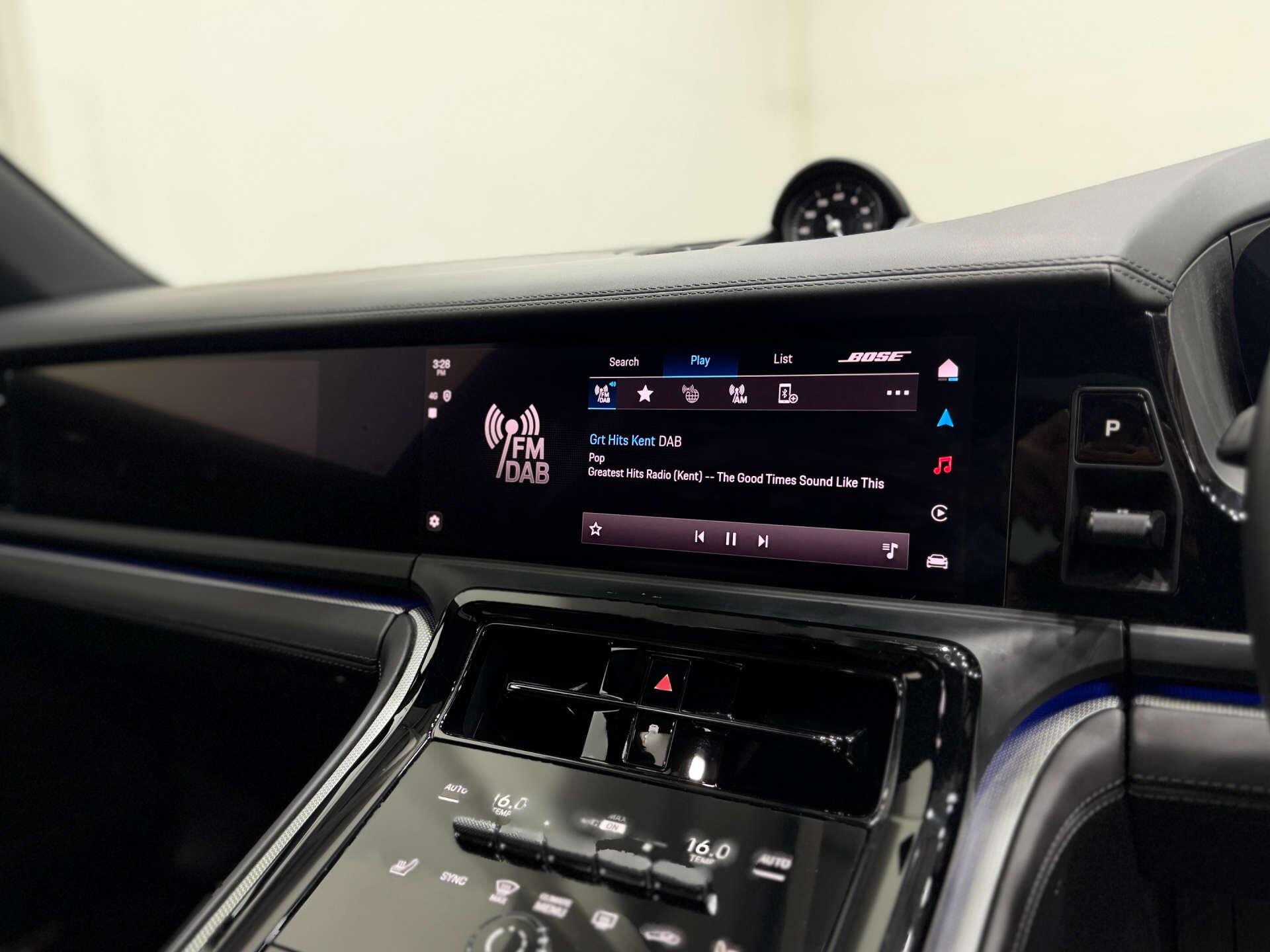 Porsche Panamera view 37