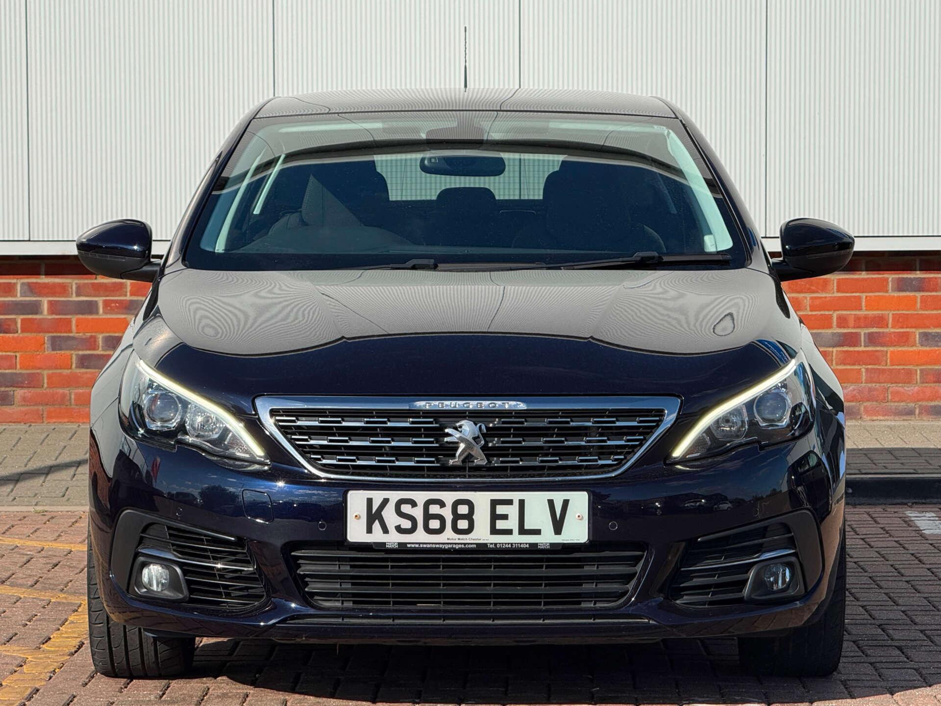 Peugeot 308 view 2