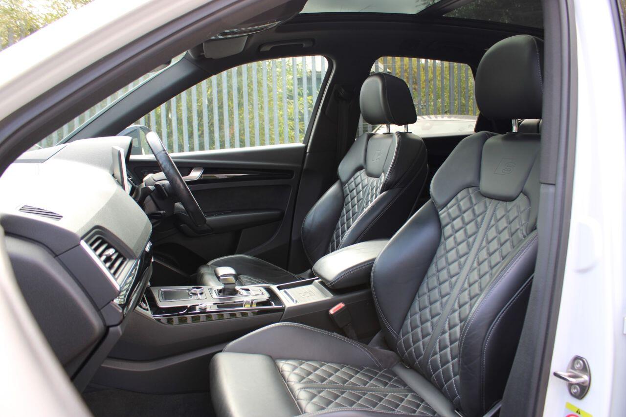 Audi Q5 view 15
