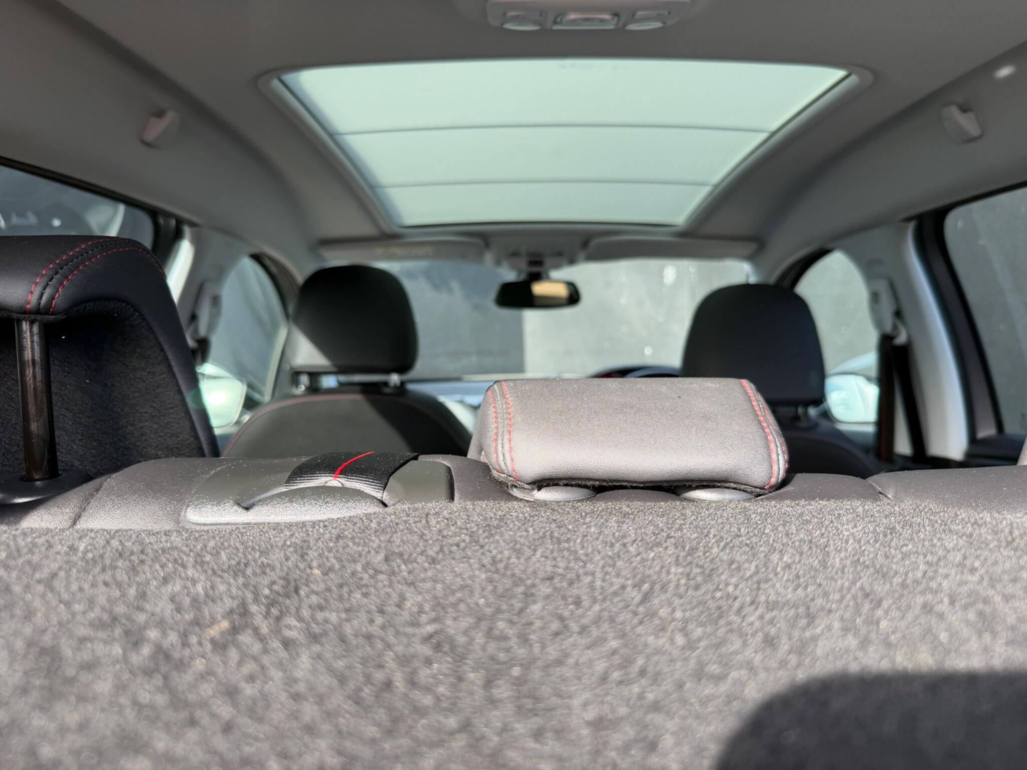 Peugeot 2008 view 12