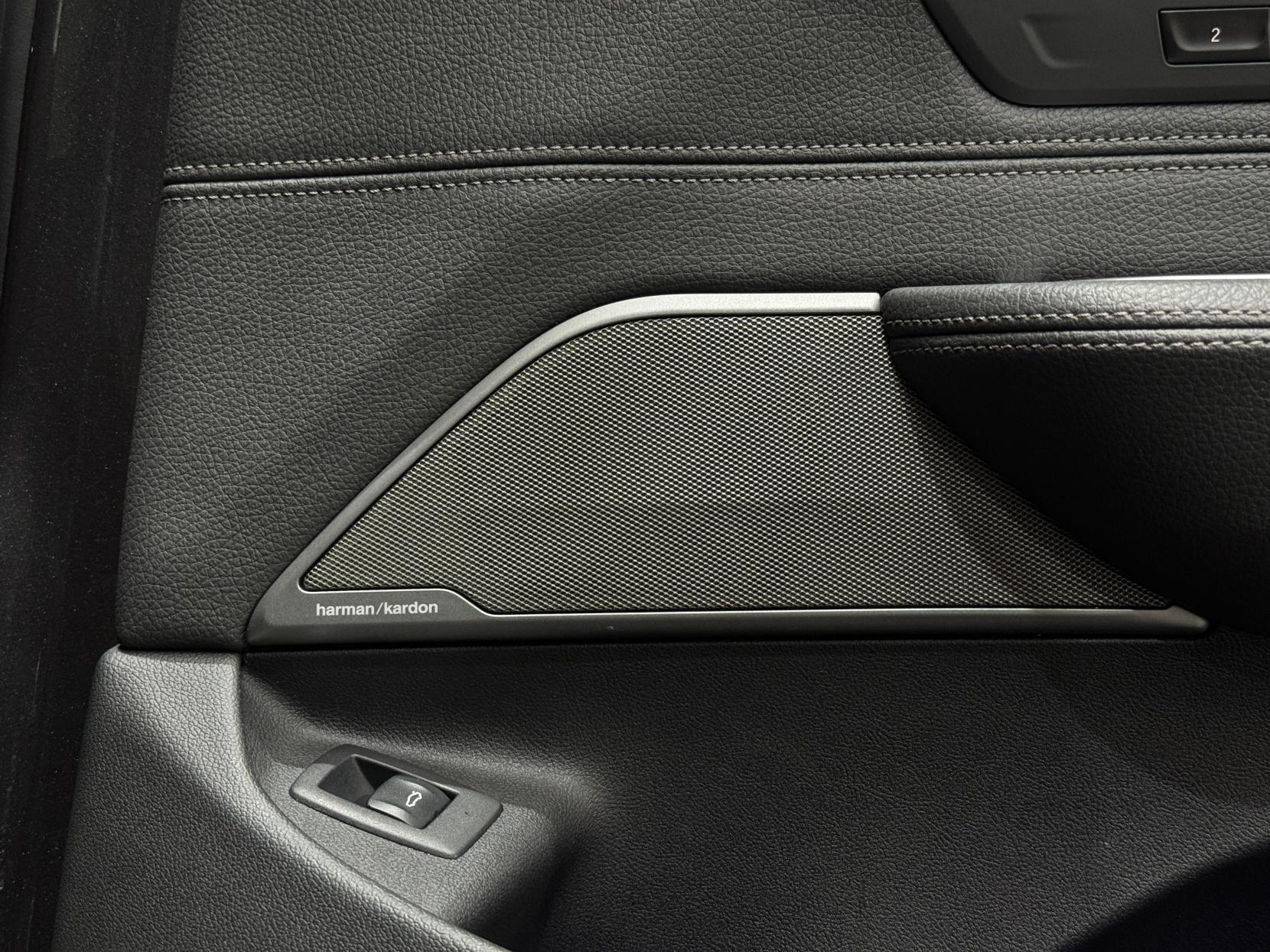BMW 6 Series view 27