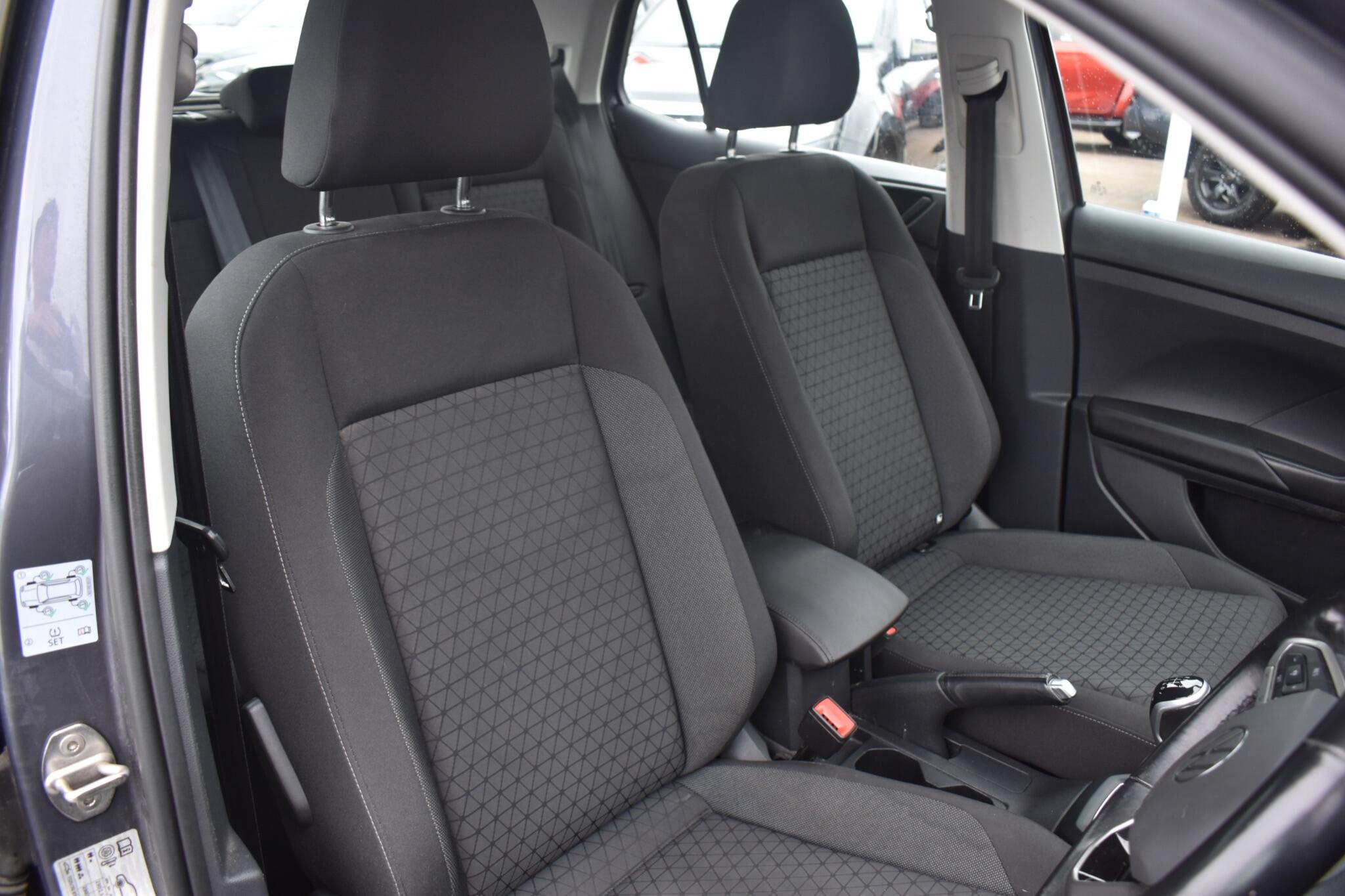 T-Cross - 1.0 TSI SE Euro 6 (s/s) 5dr - Image 17