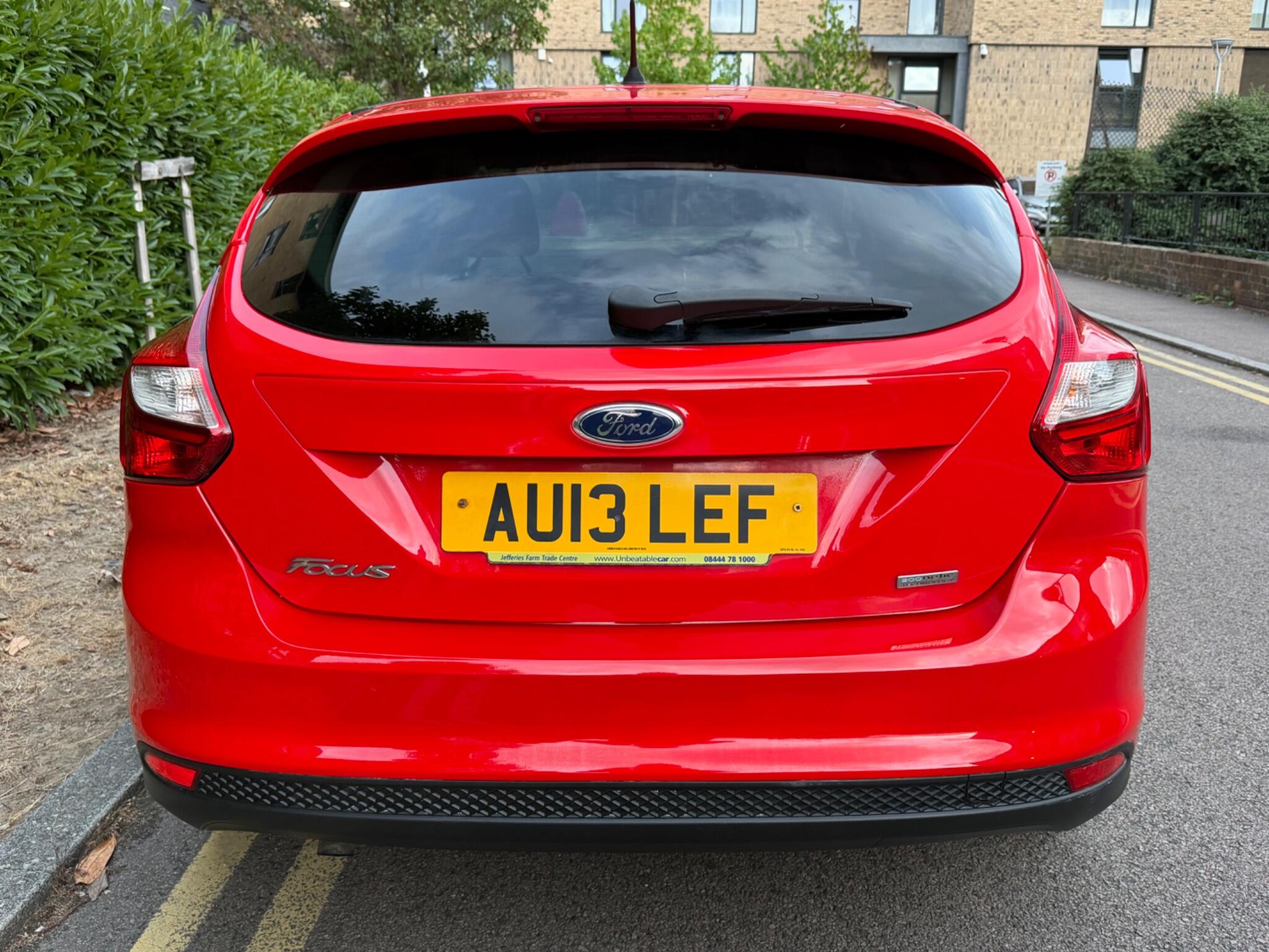 Ford Focus view 9