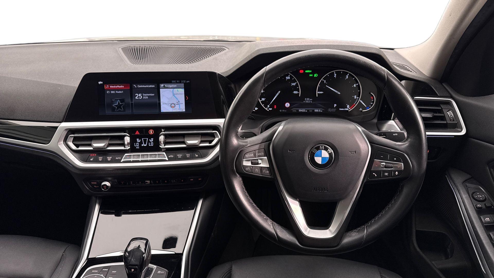BMW 3 Series view 5