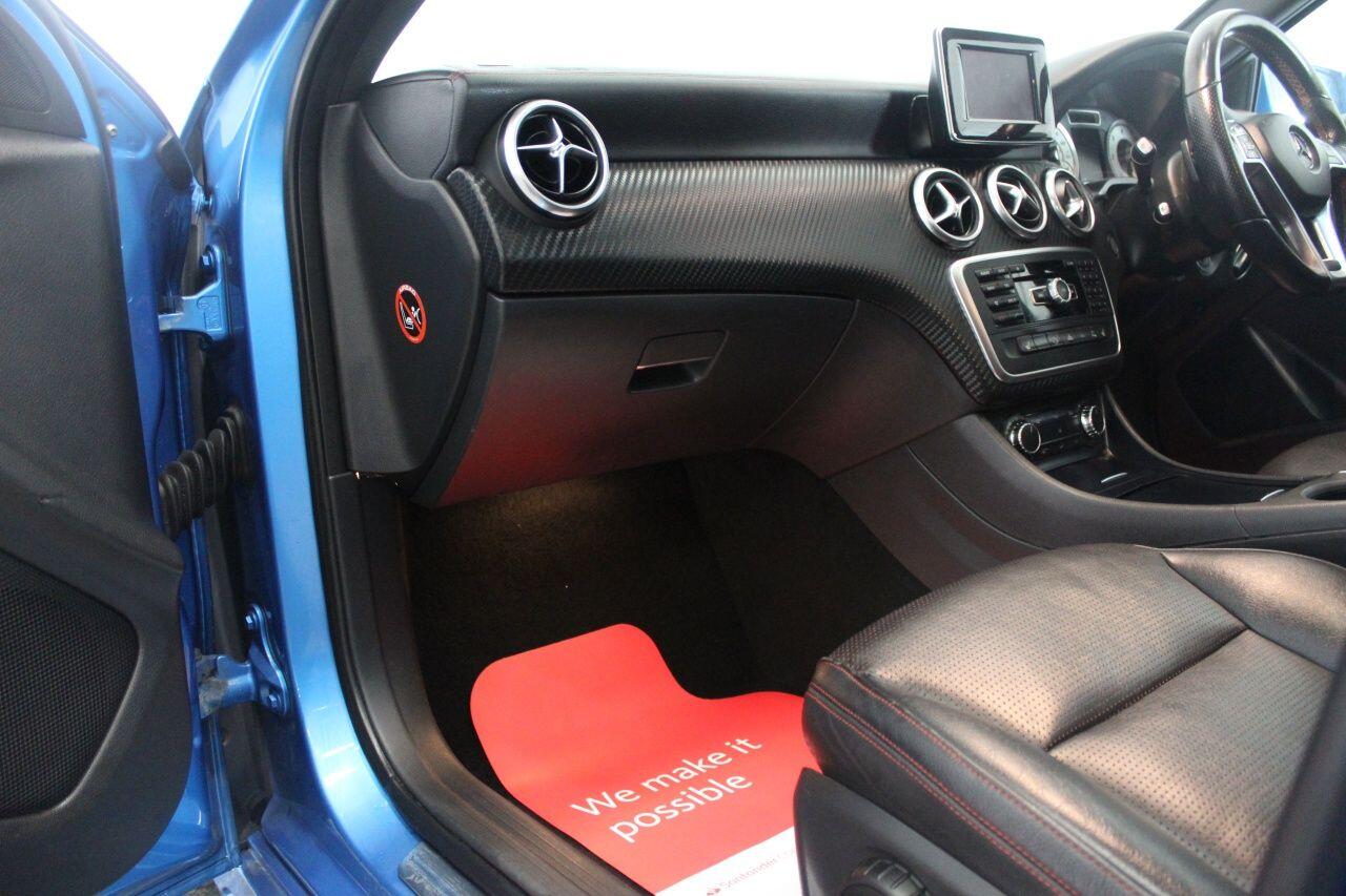 Mercedes-Benz A-Class view 33