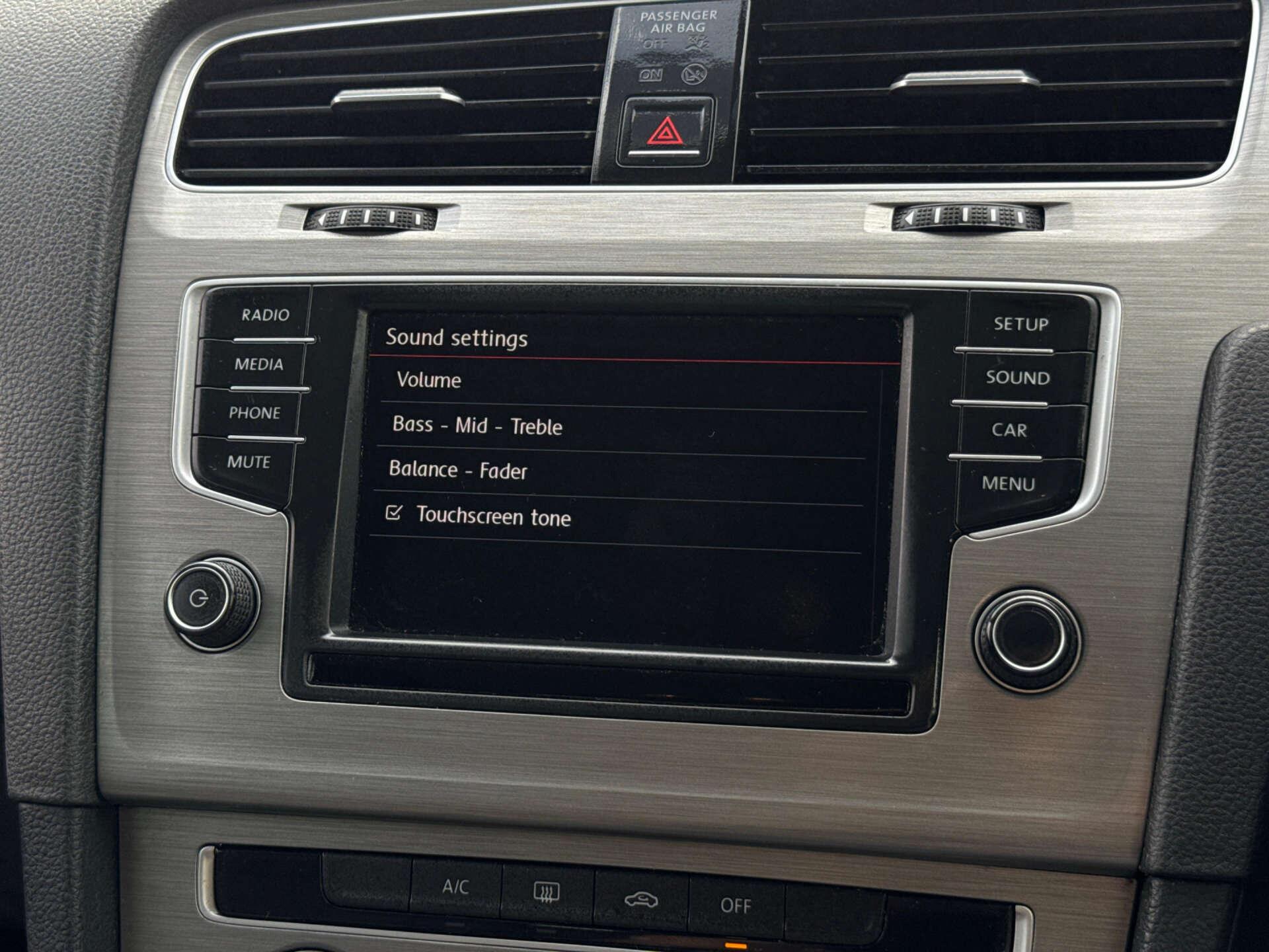 Volkswagen Golf view 48