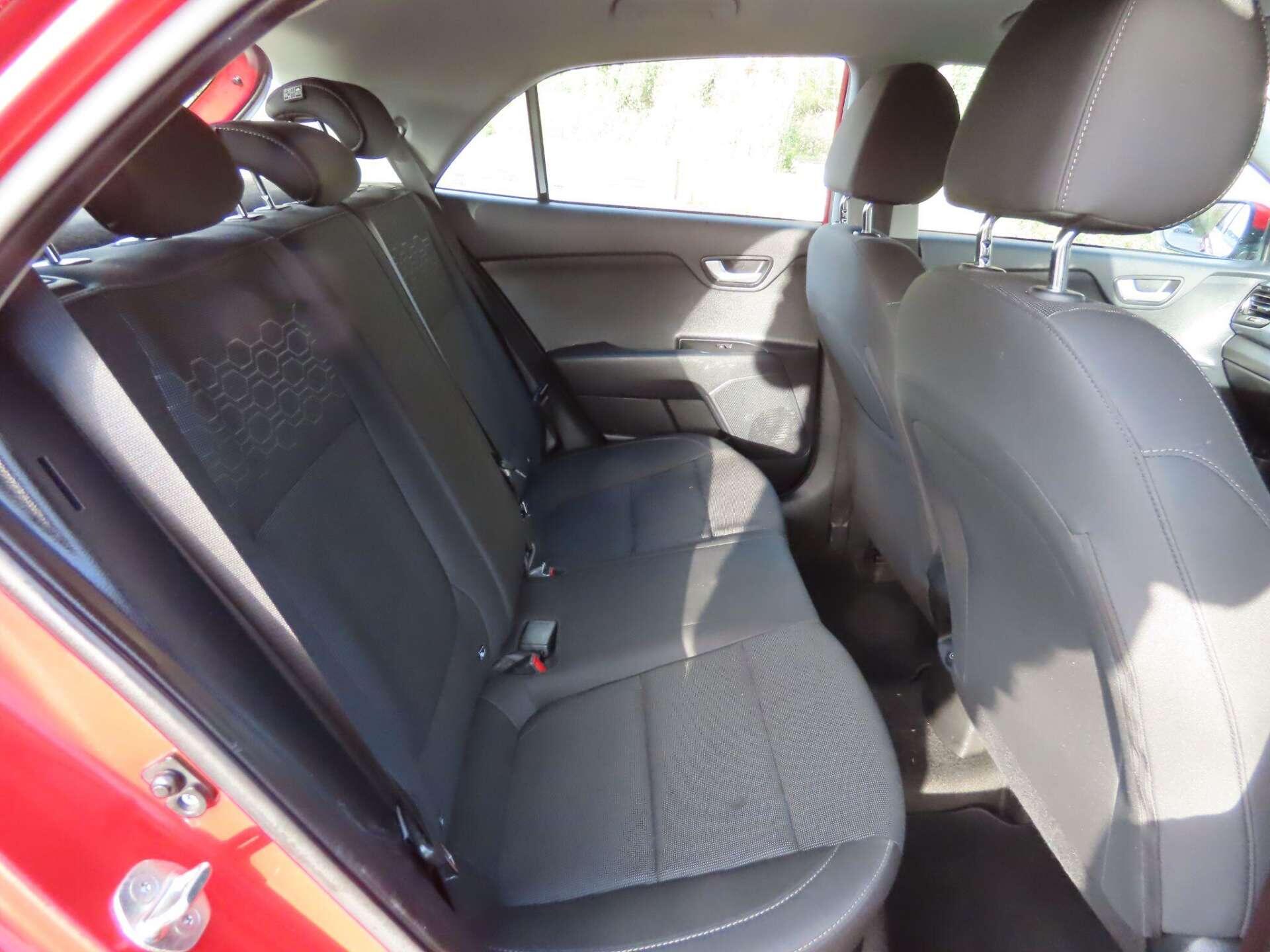 Kia Rio view 9