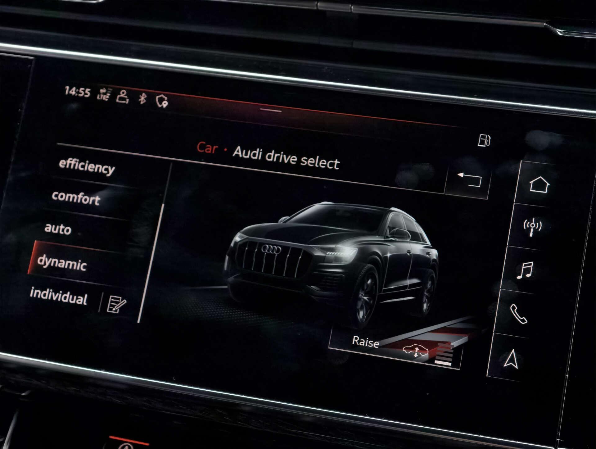 Audi Q8 view 48