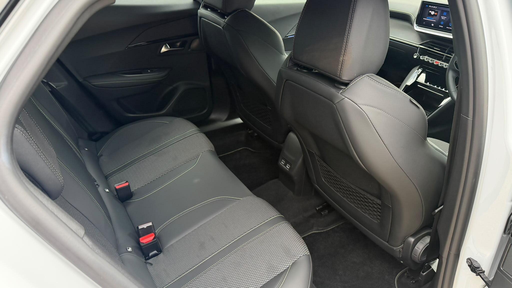 Peugeot 2008 view 10