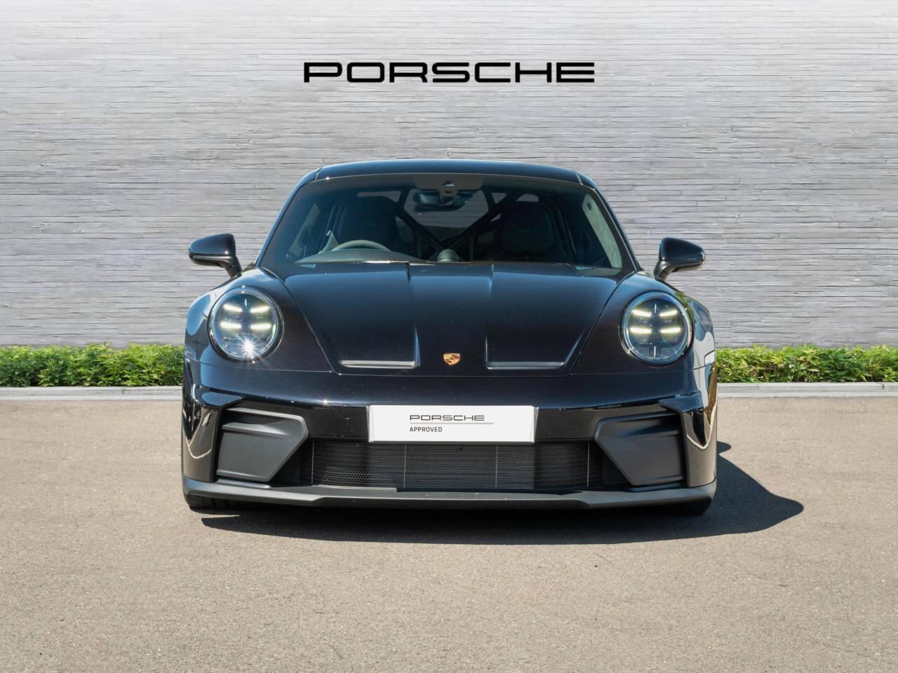 Porsche 911 view 6
