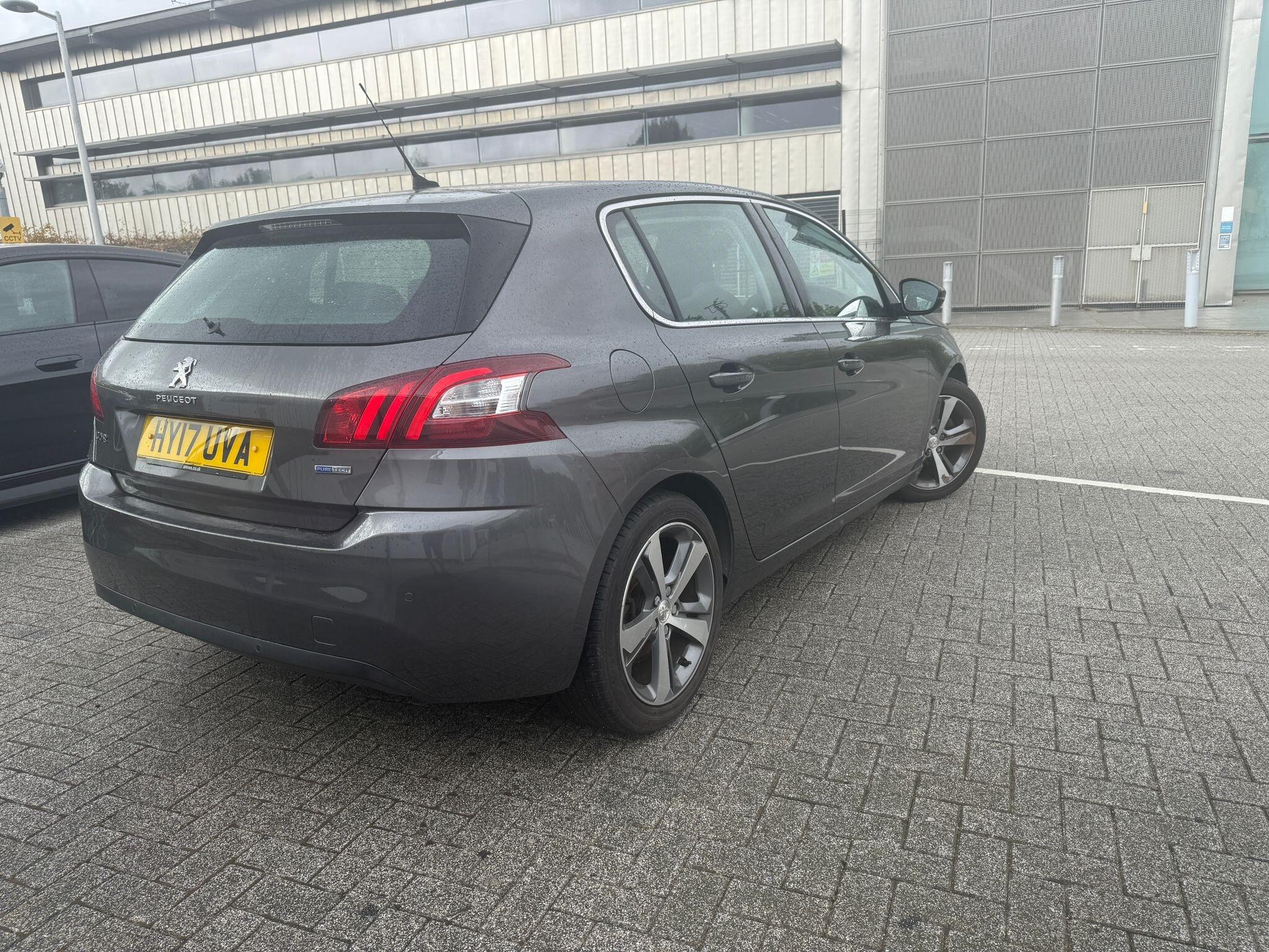 2017 Peugeot 308 1.2 PureTech Allure EAT Euro 6 (s/s) 5dr • 55,500 miles image 3