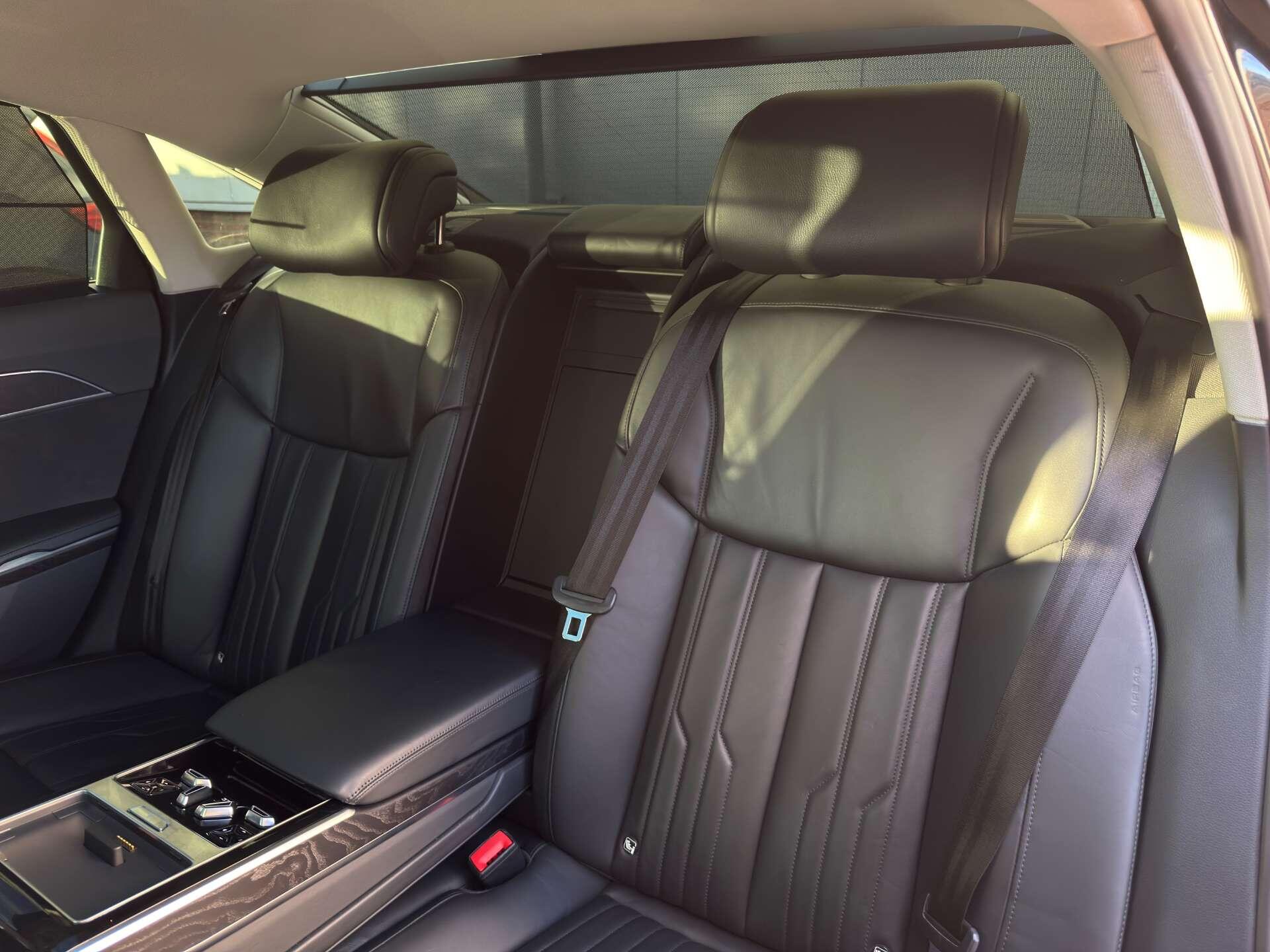 Audi A8 view 18
