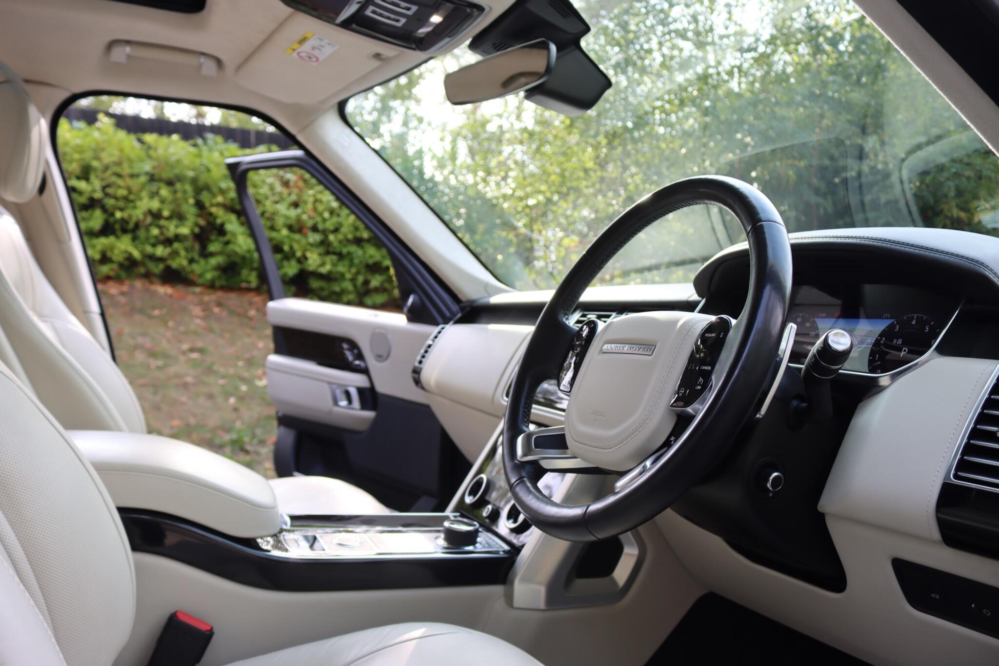 Land Rover Range Rover view 39
