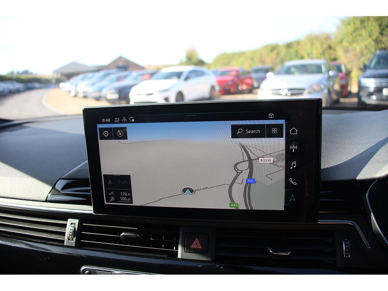 Audi A4 view 24