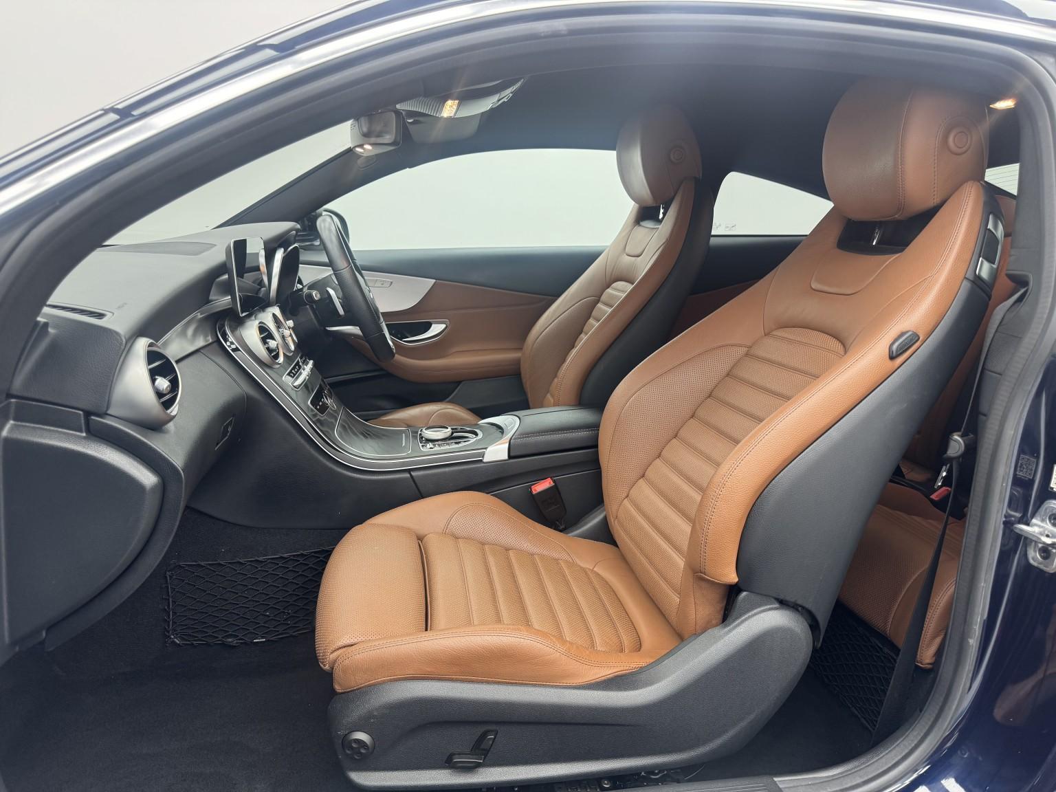 Mercedes-Benz C-Class view 5