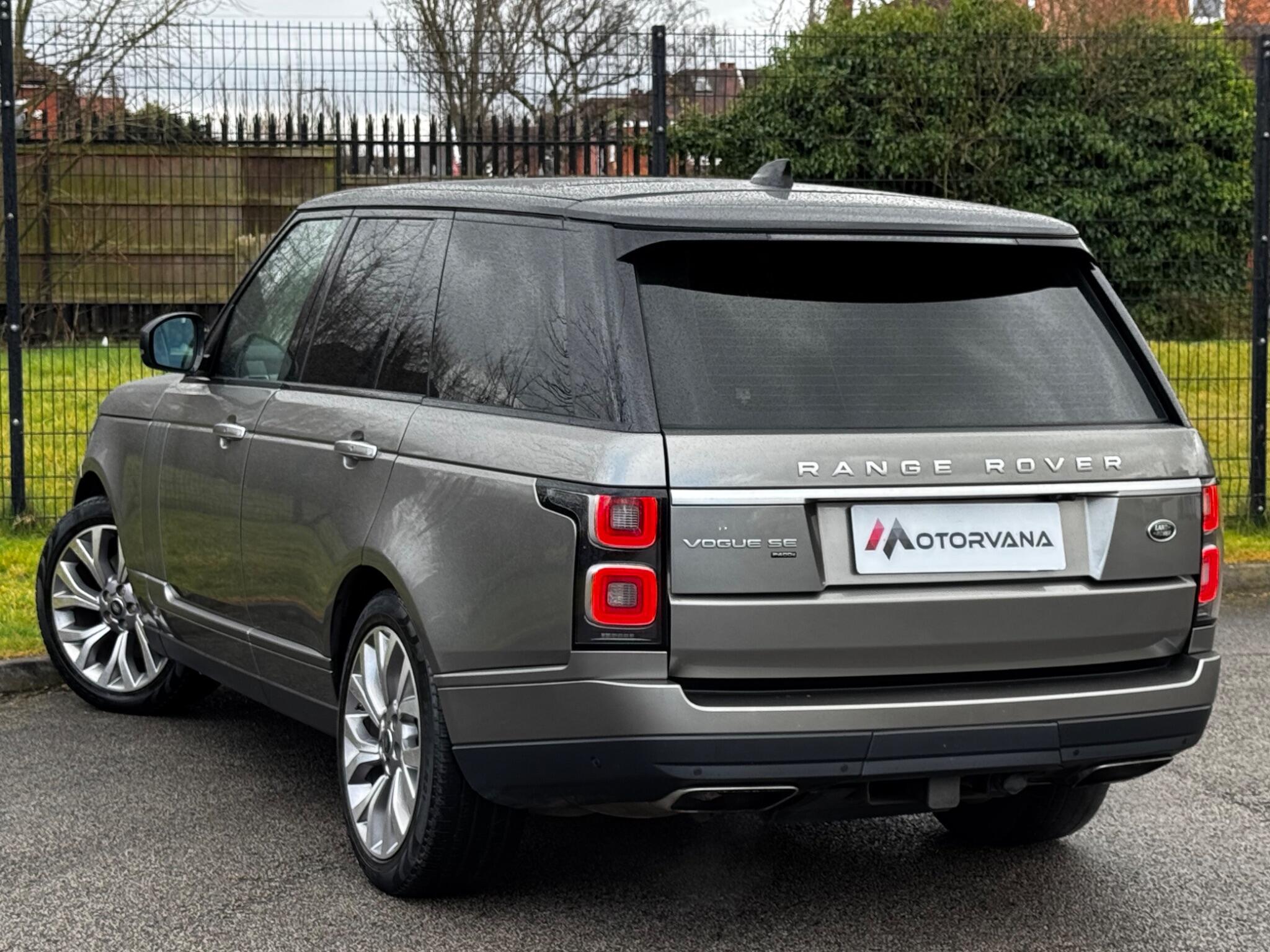 Land Rover Range Rover view 10