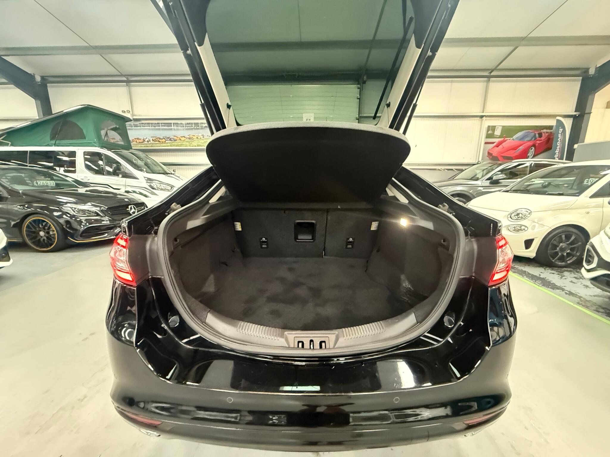 Ford Mondeo view 13