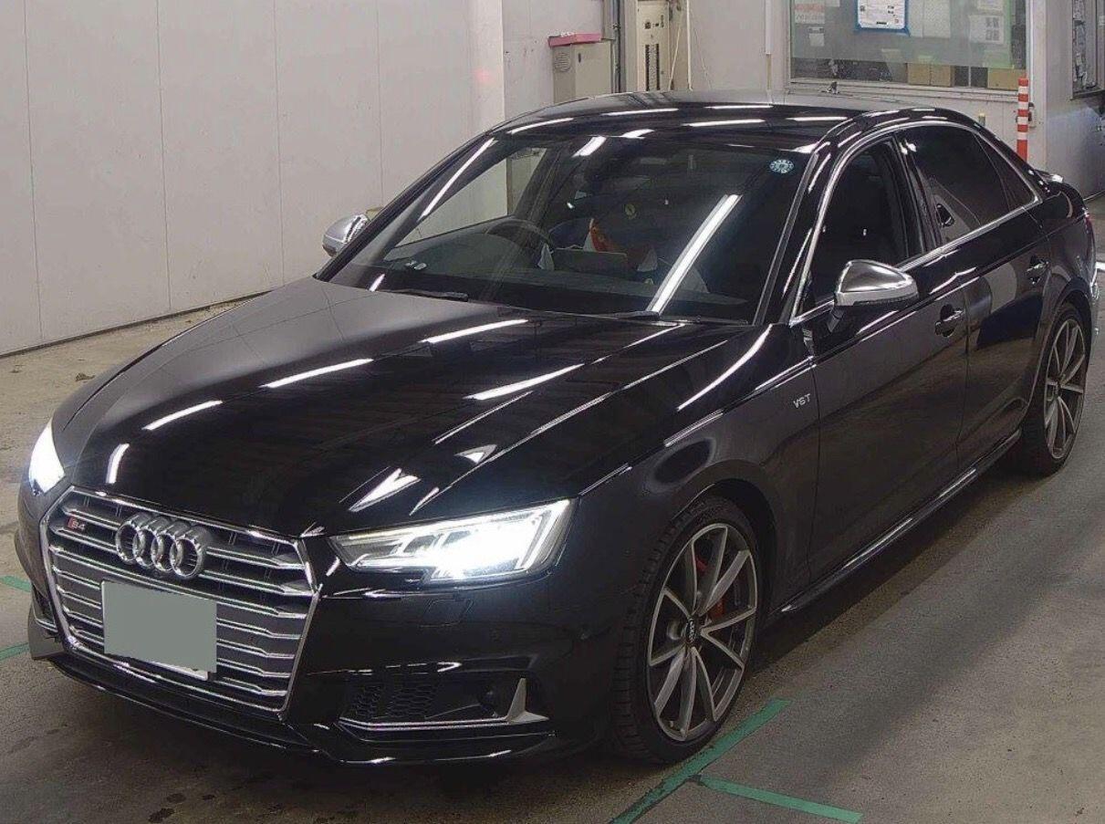 Audi S4 view 2