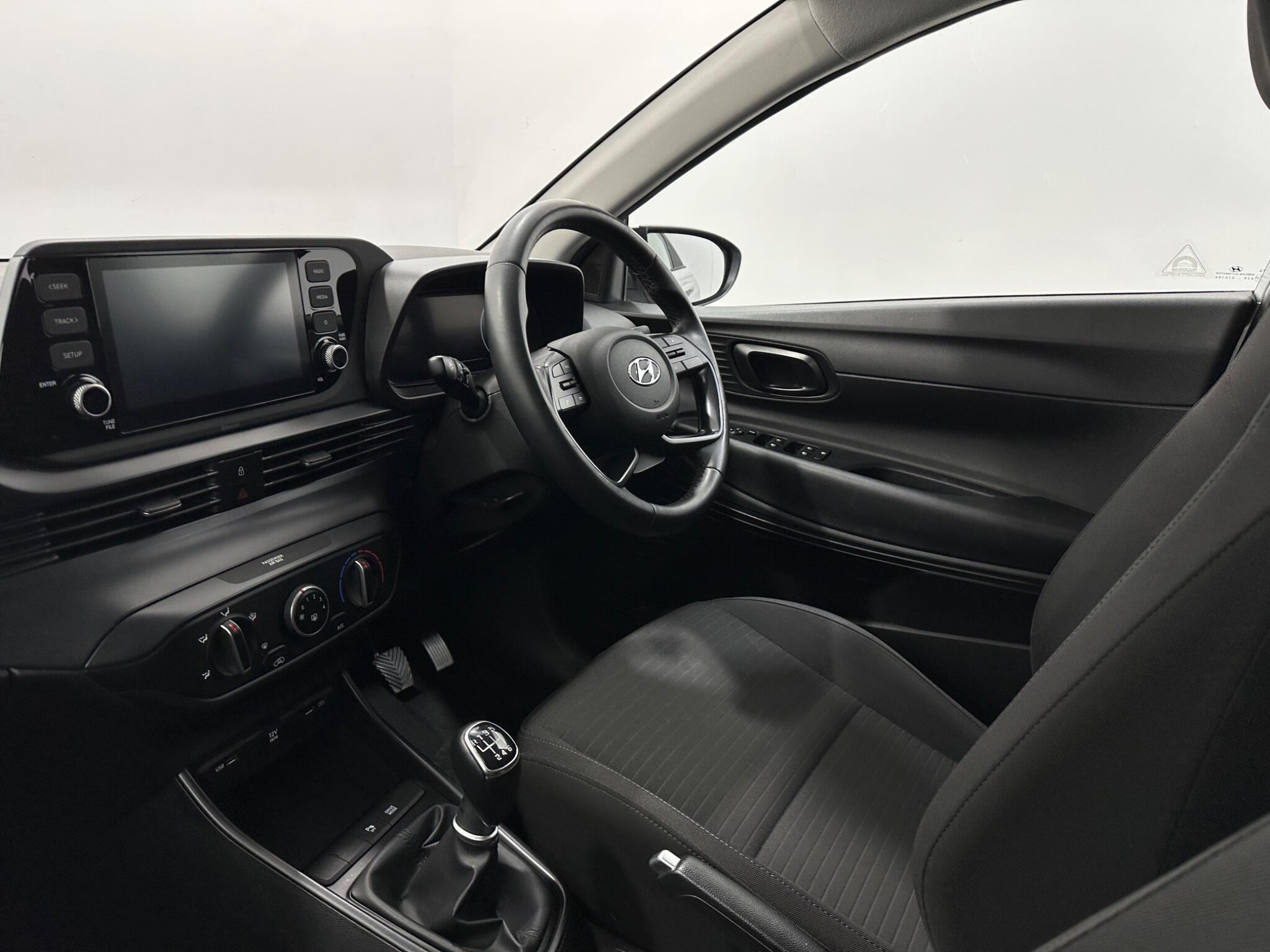 Hyundai i20 view 28
