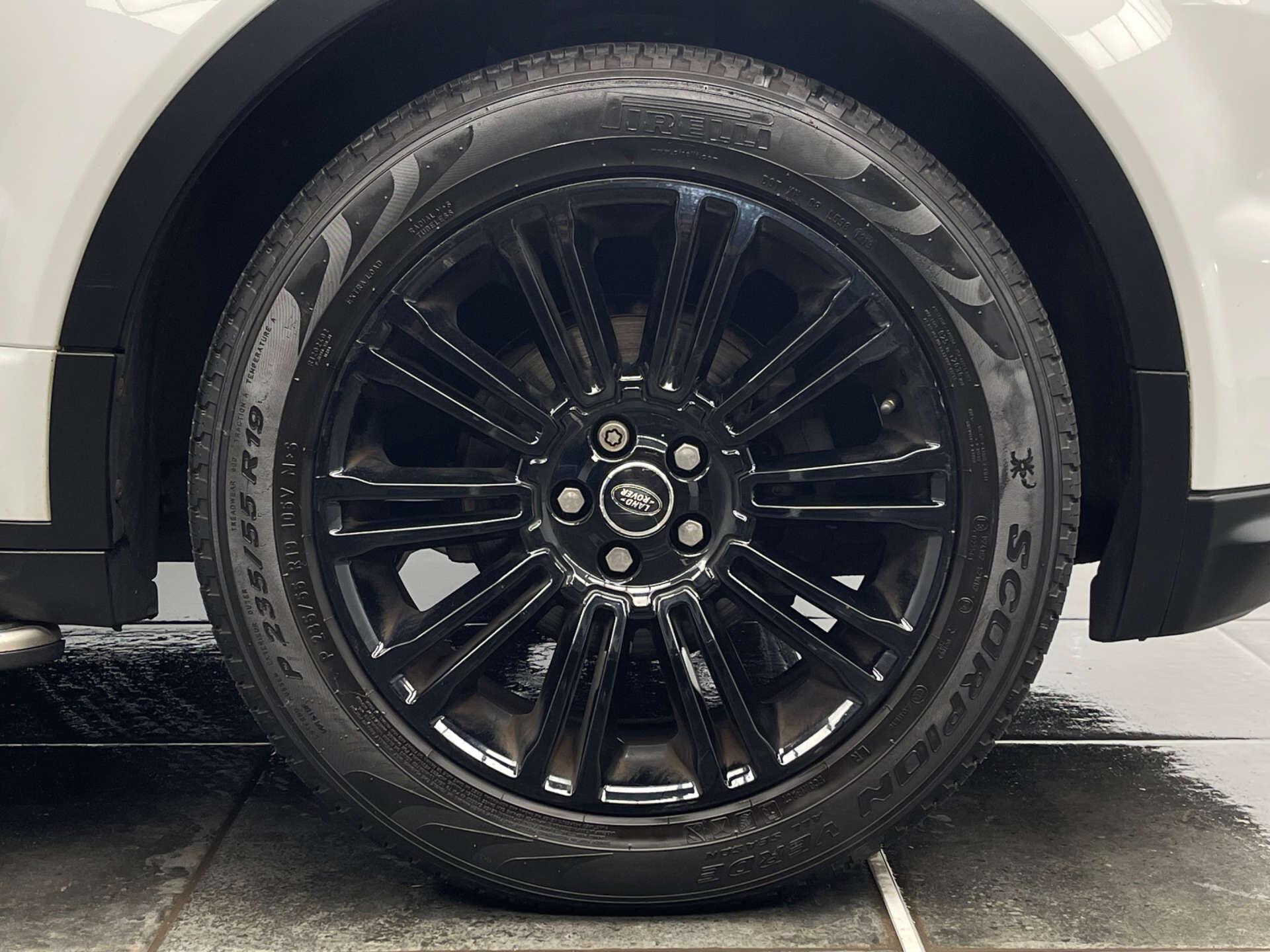 Land Rover Range Rover Evoque view 28