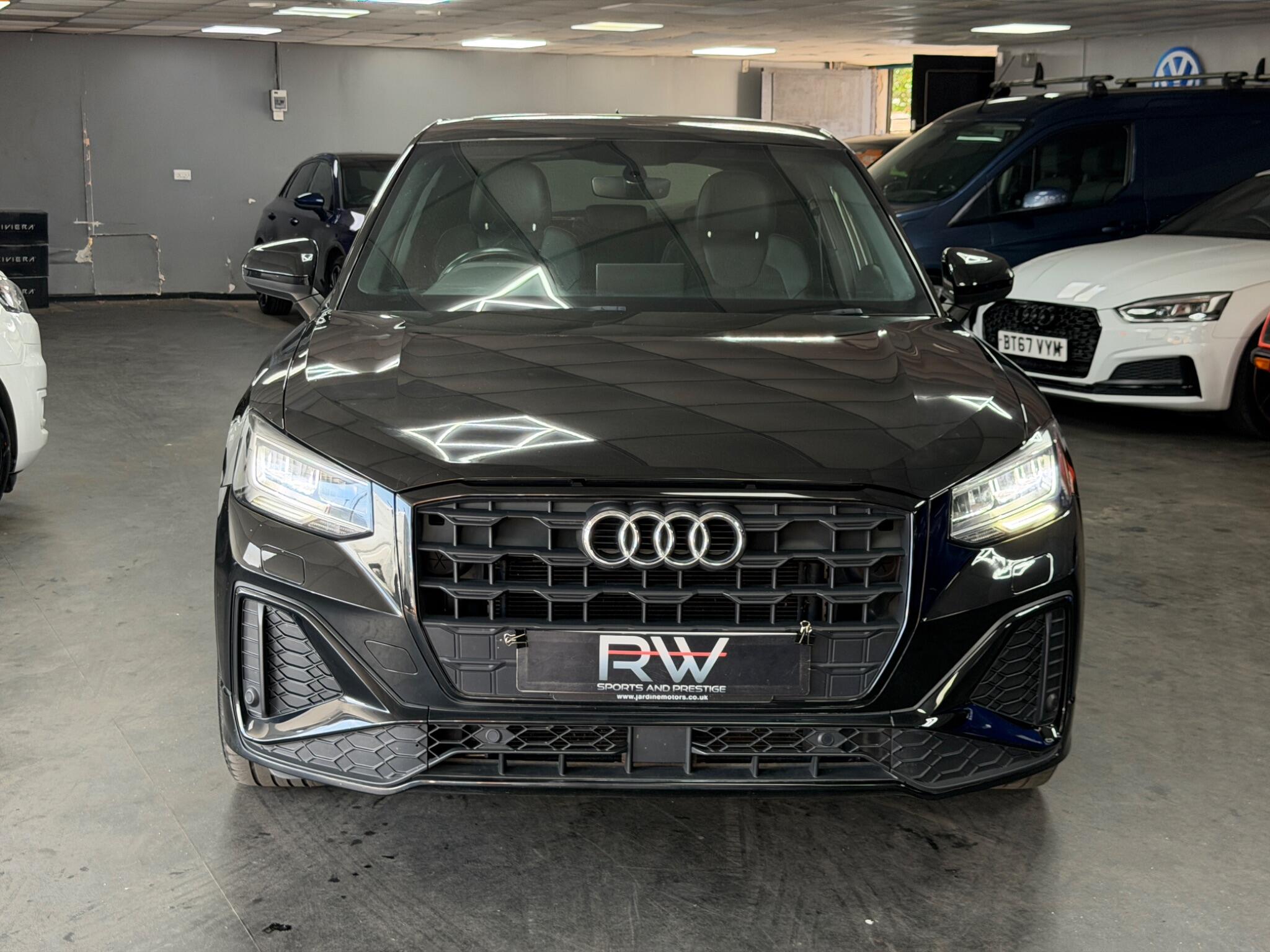 Audi Q2 view 45