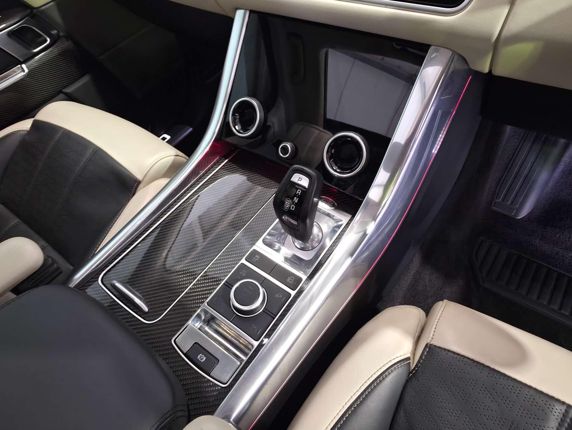 Land Rover Range Rover Sport view 12