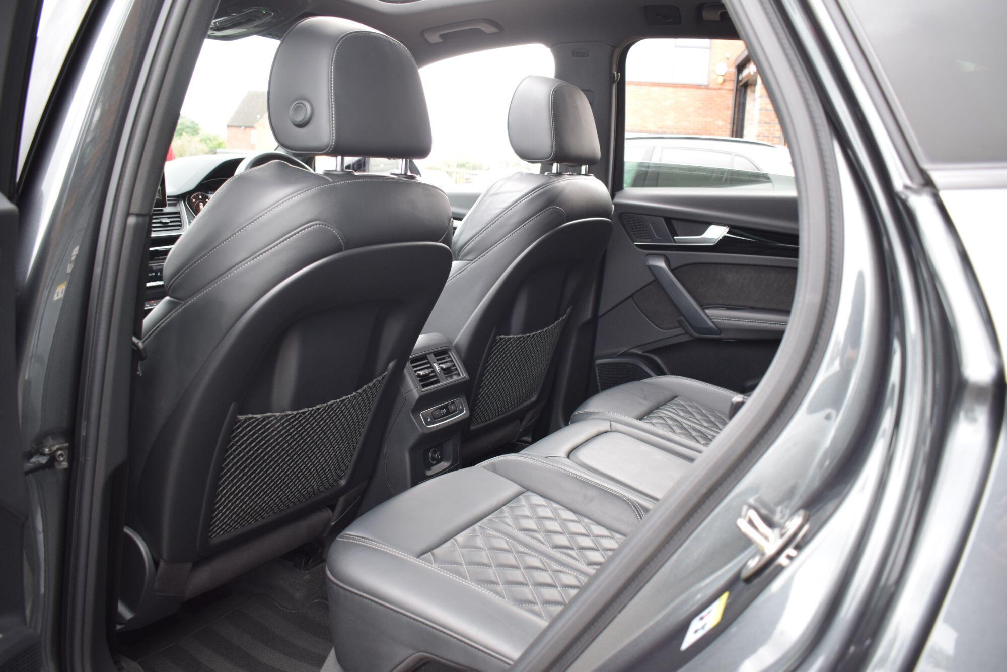 Audi Q5 view 28