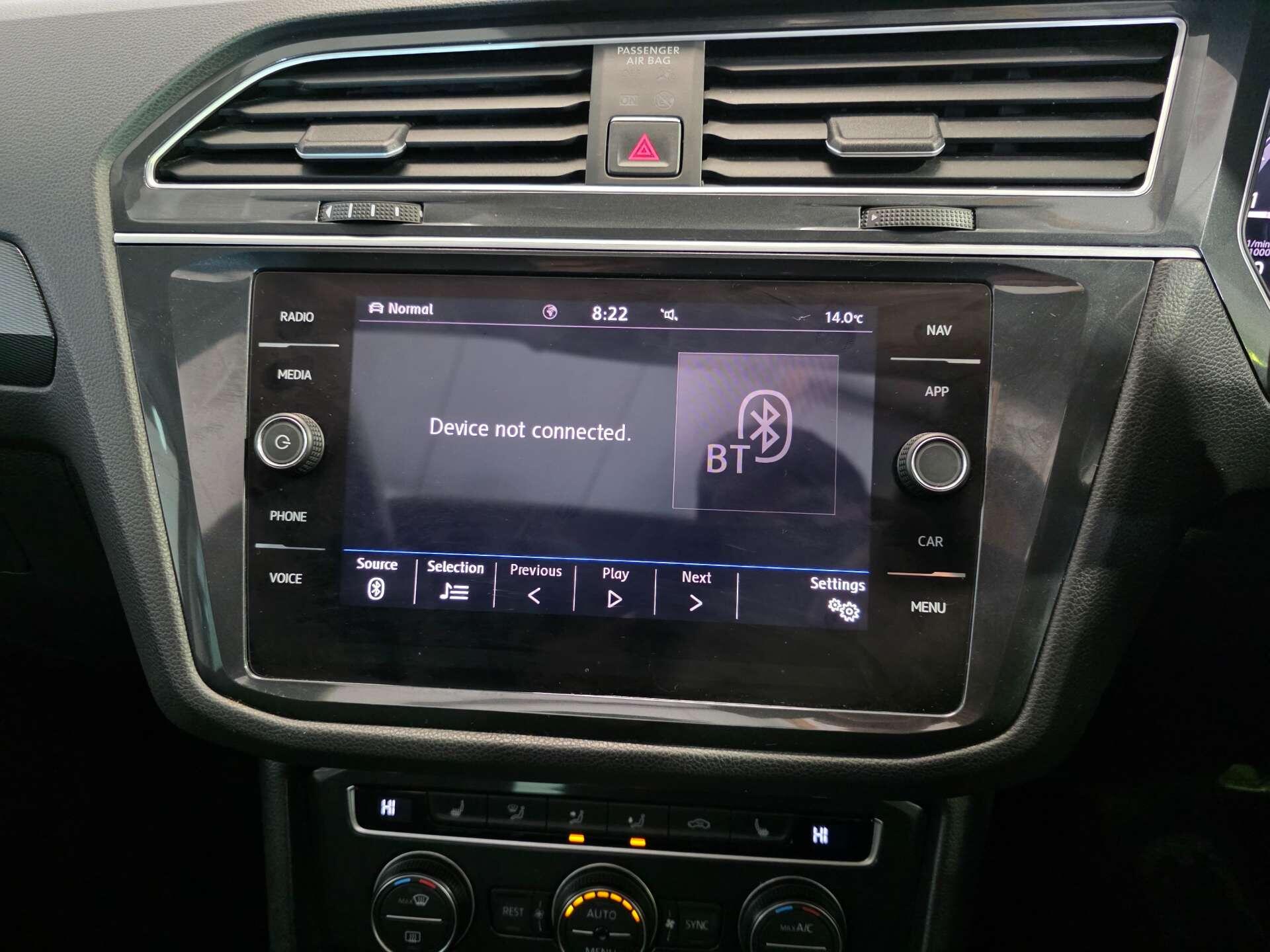 Volkswagen Tiguan view 21