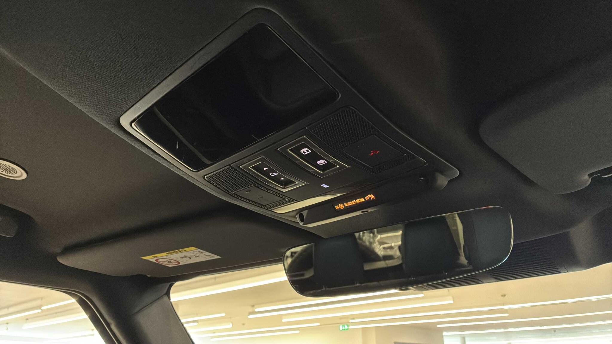 Land Rover Defender view 35