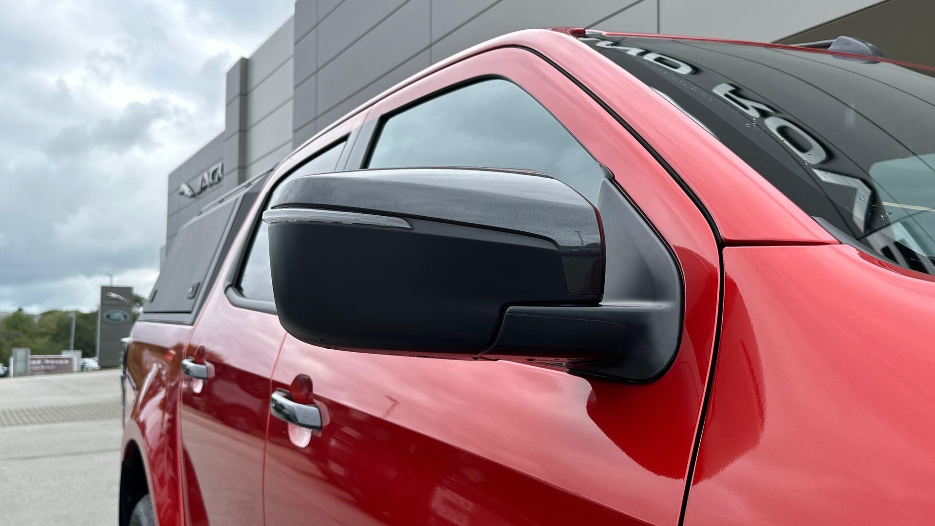 Isuzu D-Max view 20