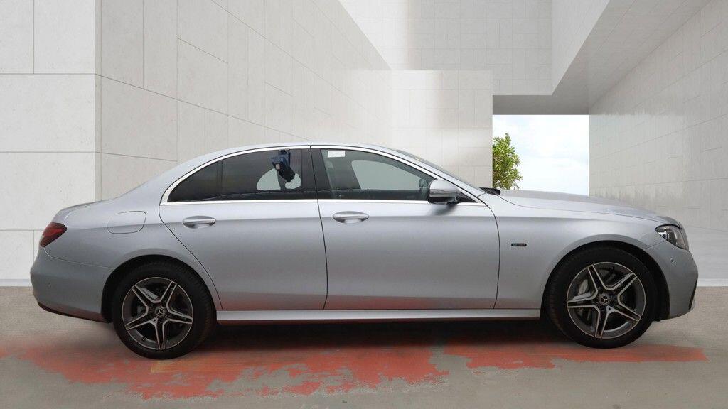 Mercedes-Benz E-Class view 5