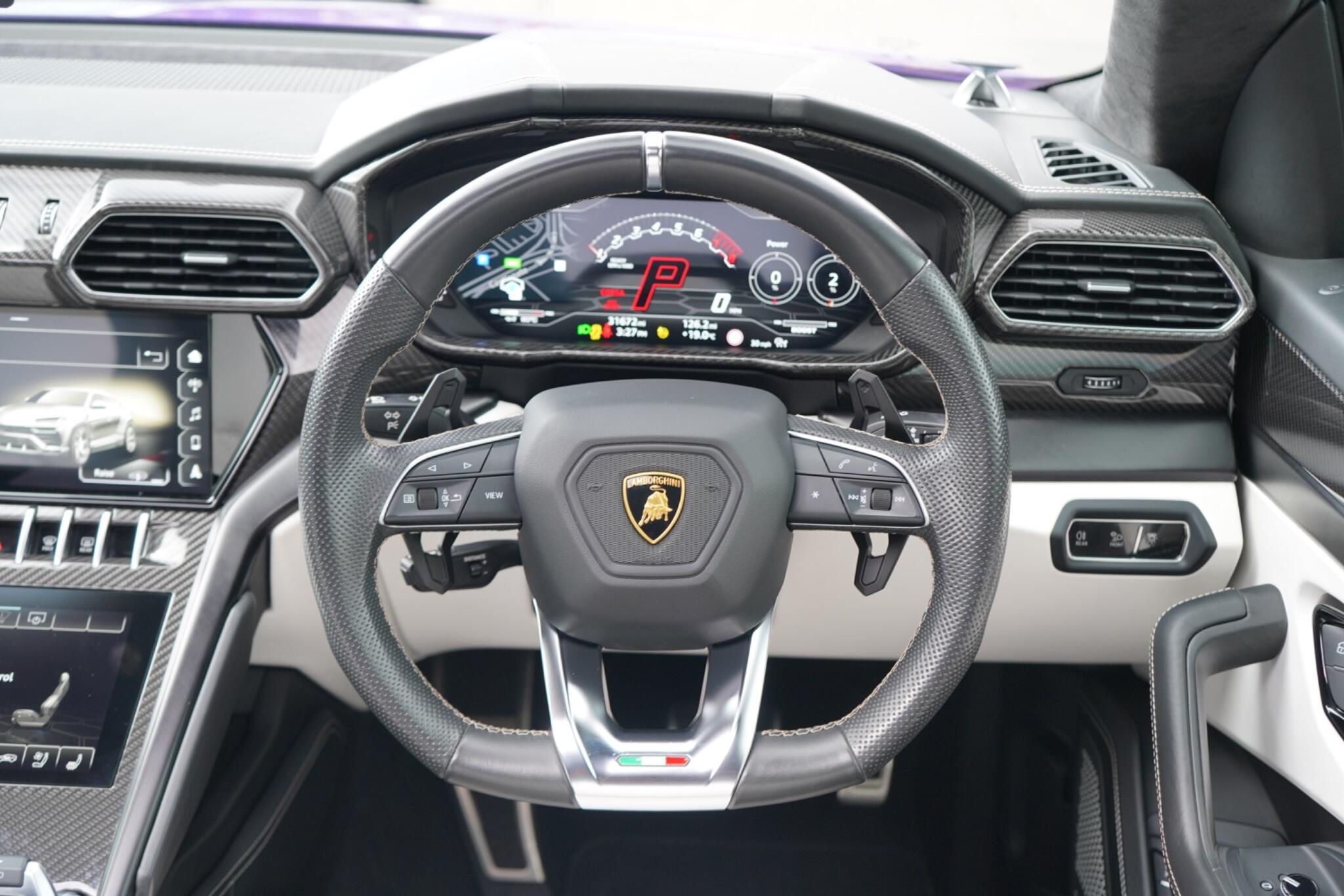 Lamborghini Urus view 27