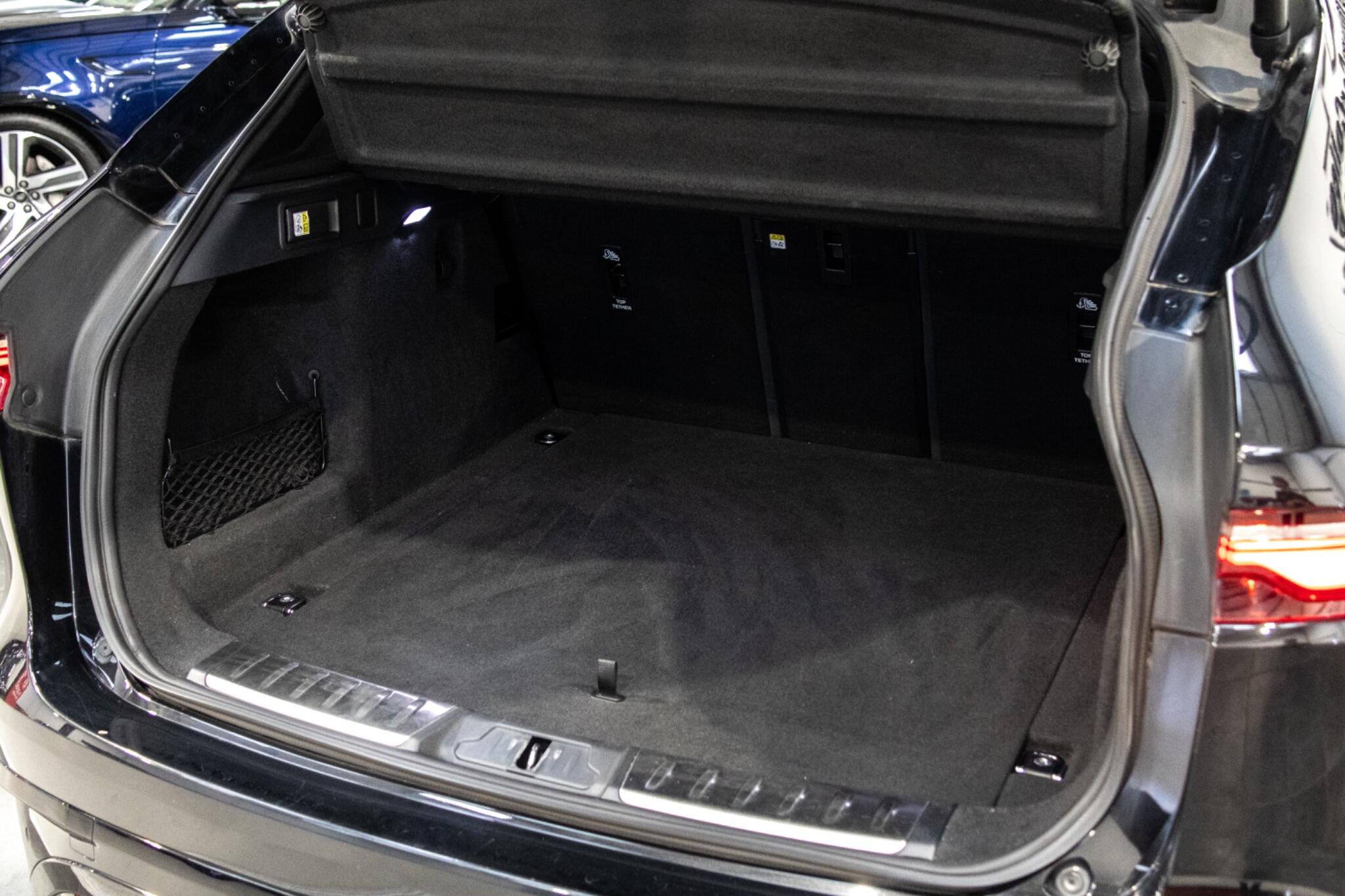 Jaguar F-Pace view 10