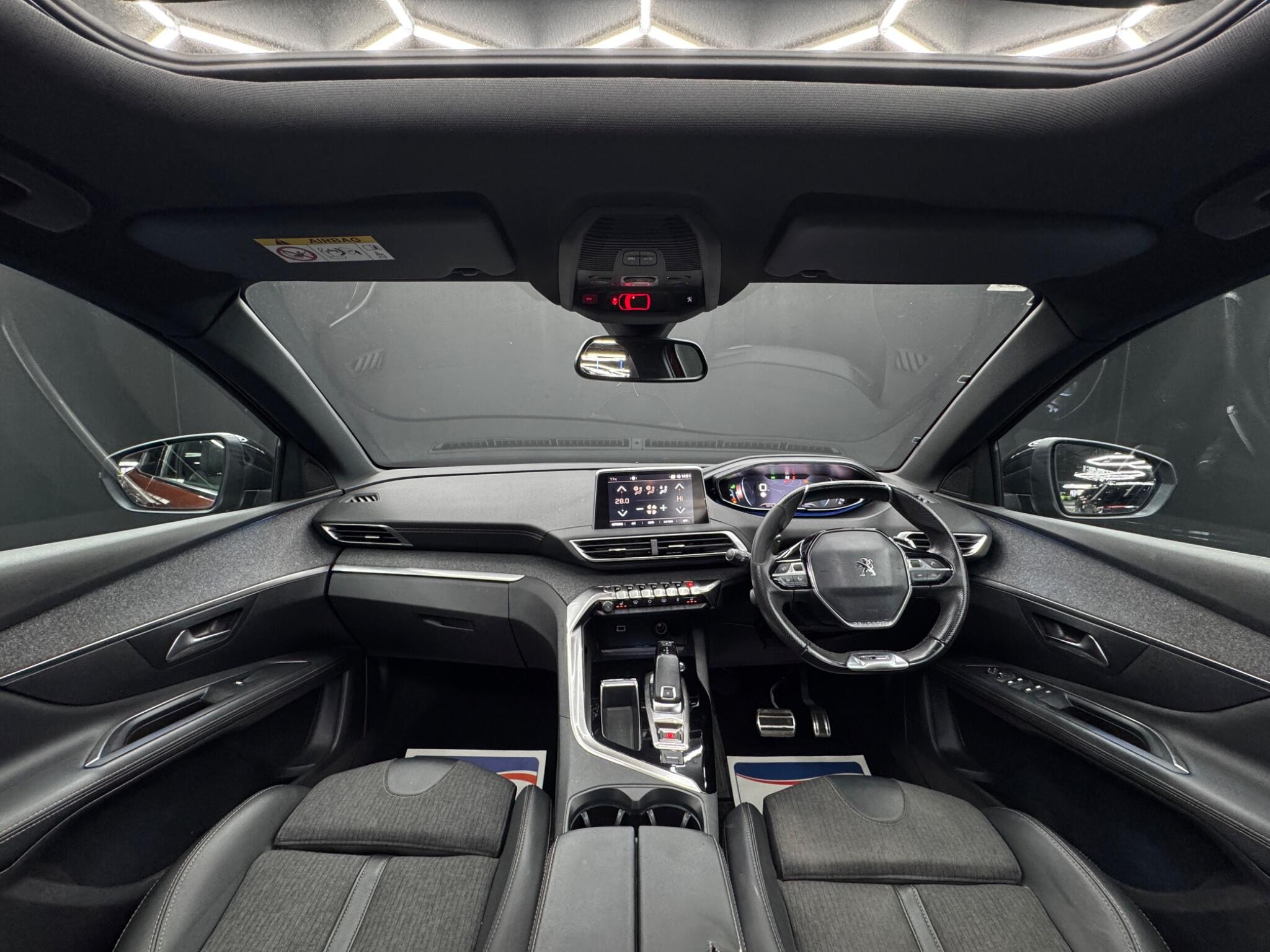 Peugeot 3008 view 16