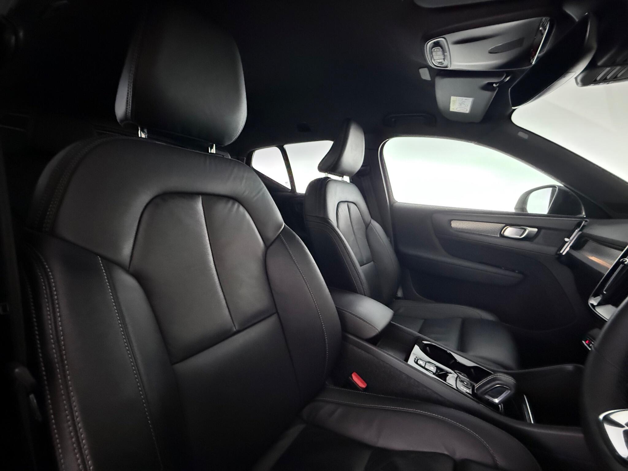 Volvo XC40 view 24