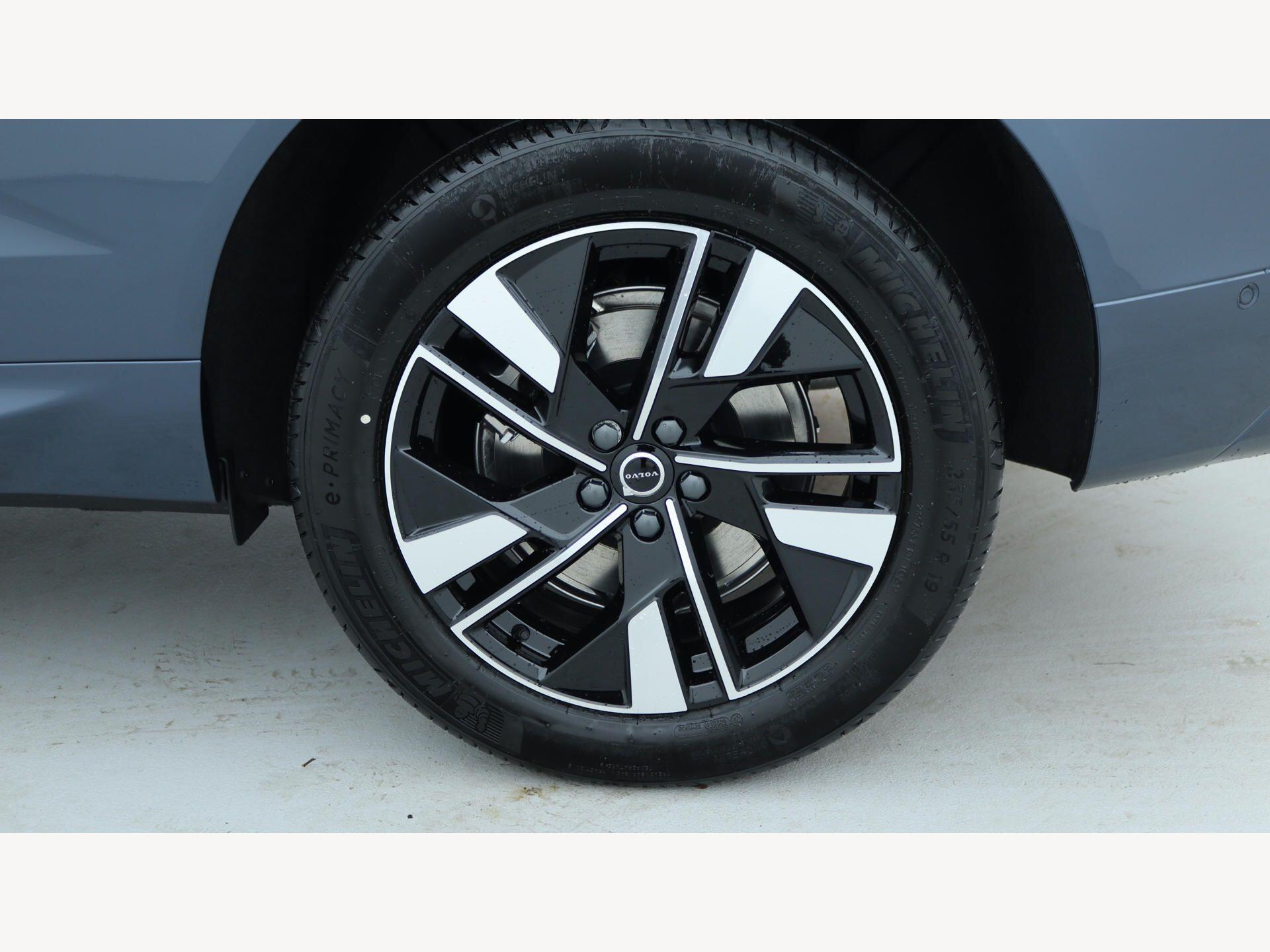 Volvo XC60 view 12