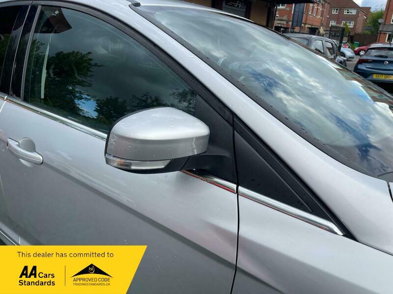 2016 Ford Focus image 45