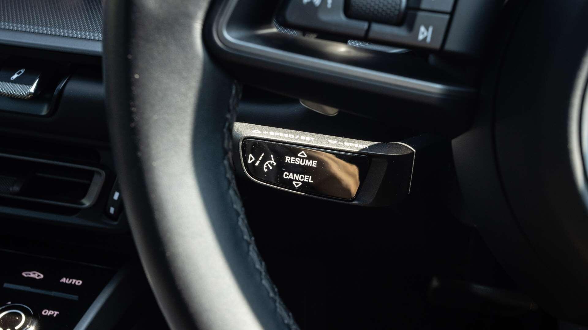 Porsche 911 view 18