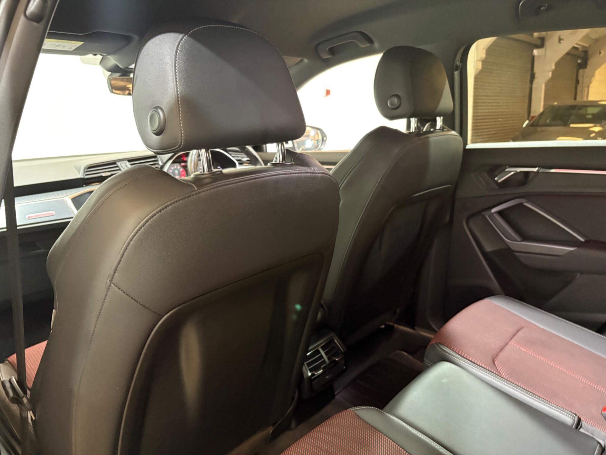 Audi Q3 view 27