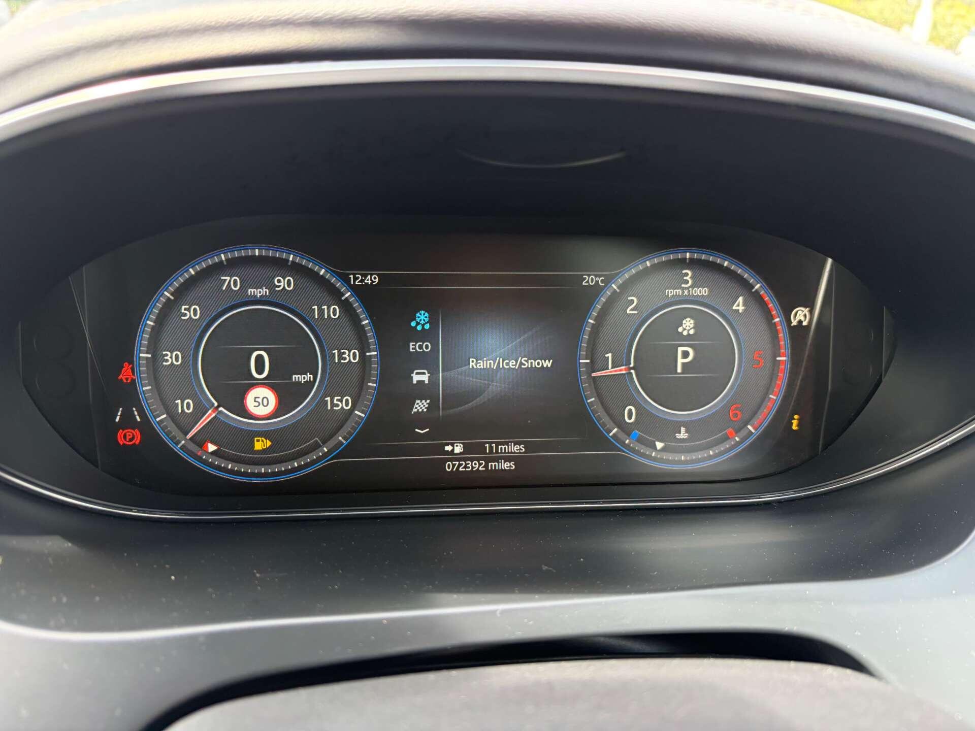 Jaguar E-Pace view 47