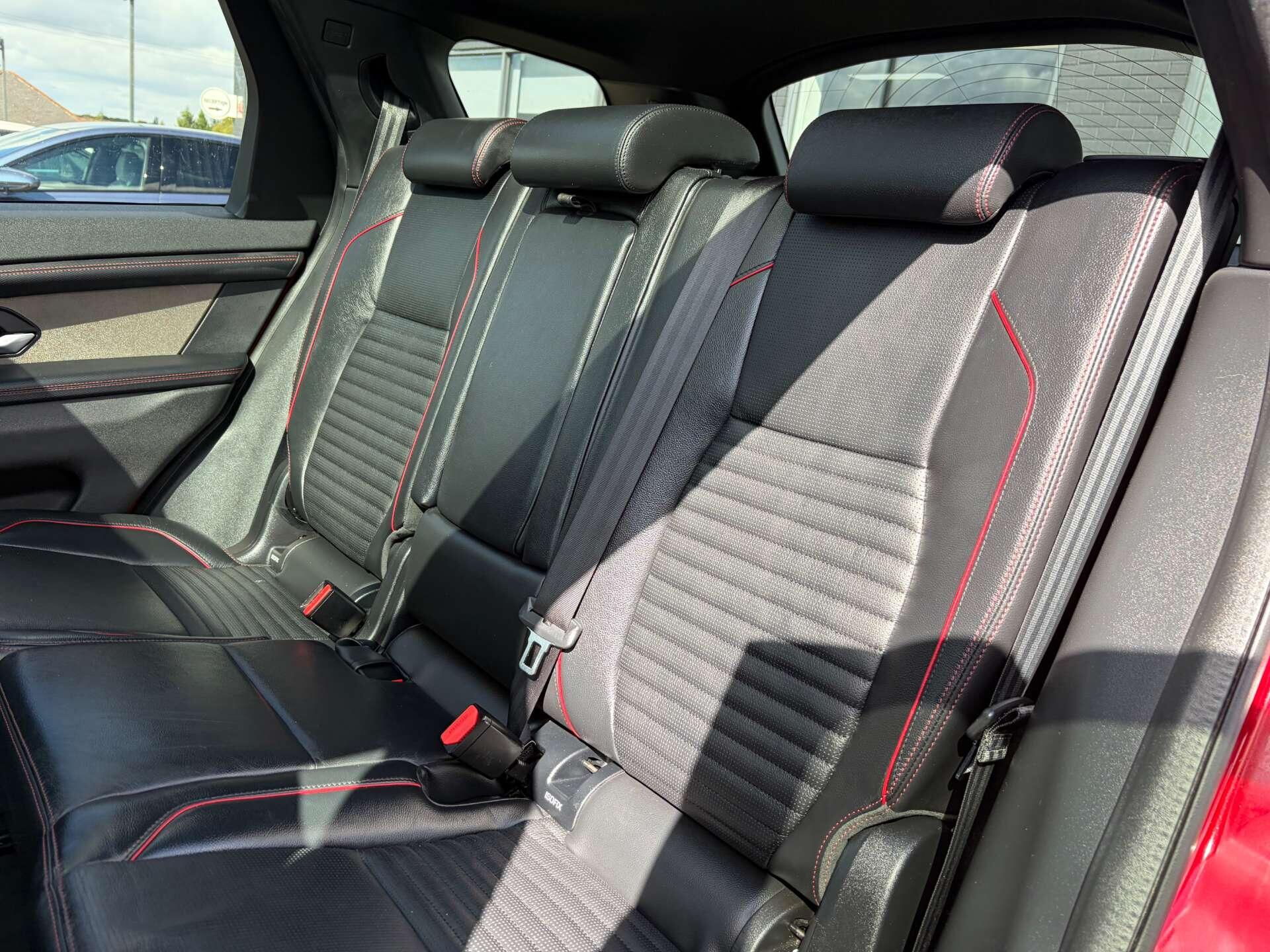 Land Rover Discovery Sport view 23