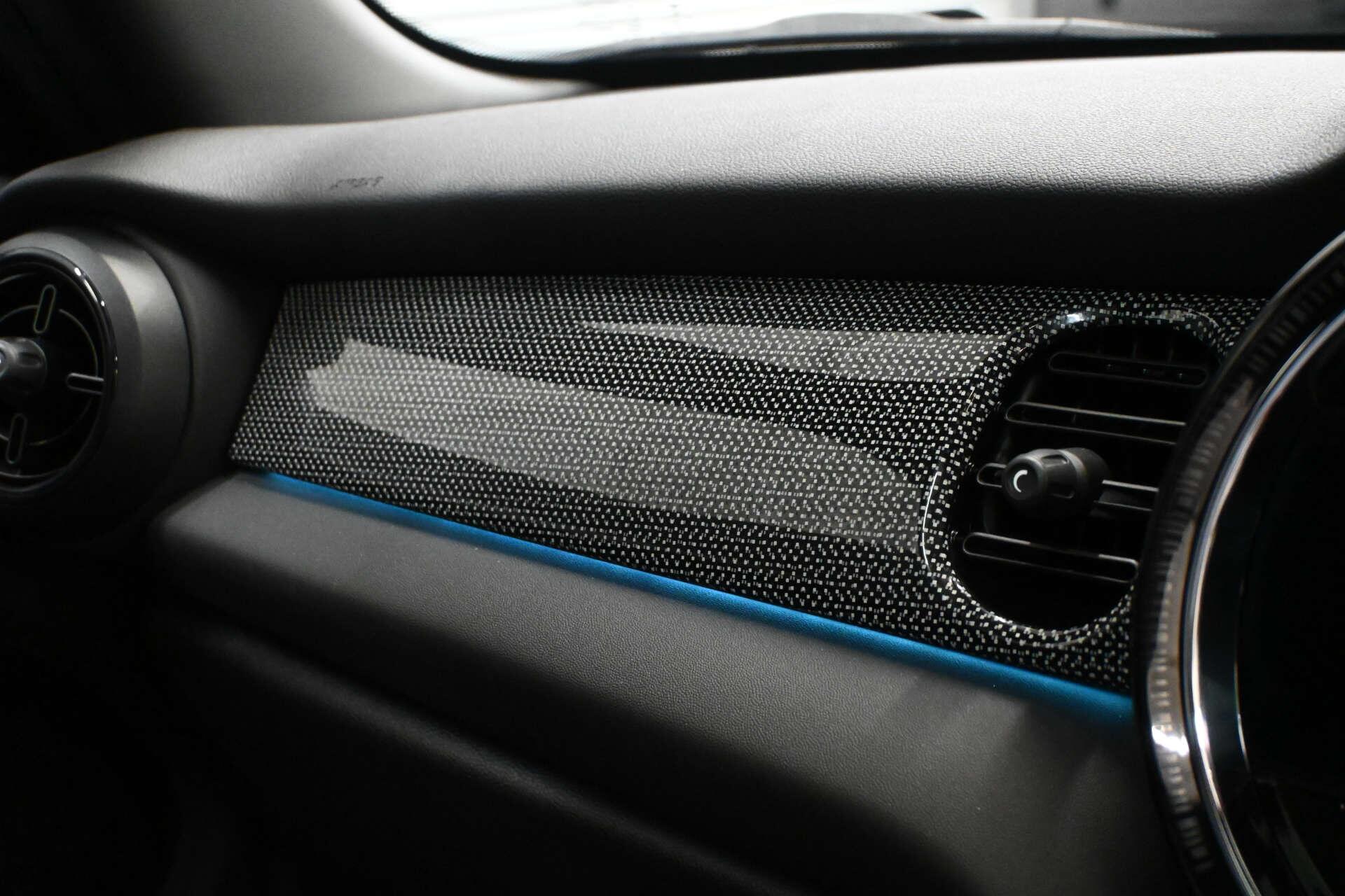 Mini Hatch view 46
