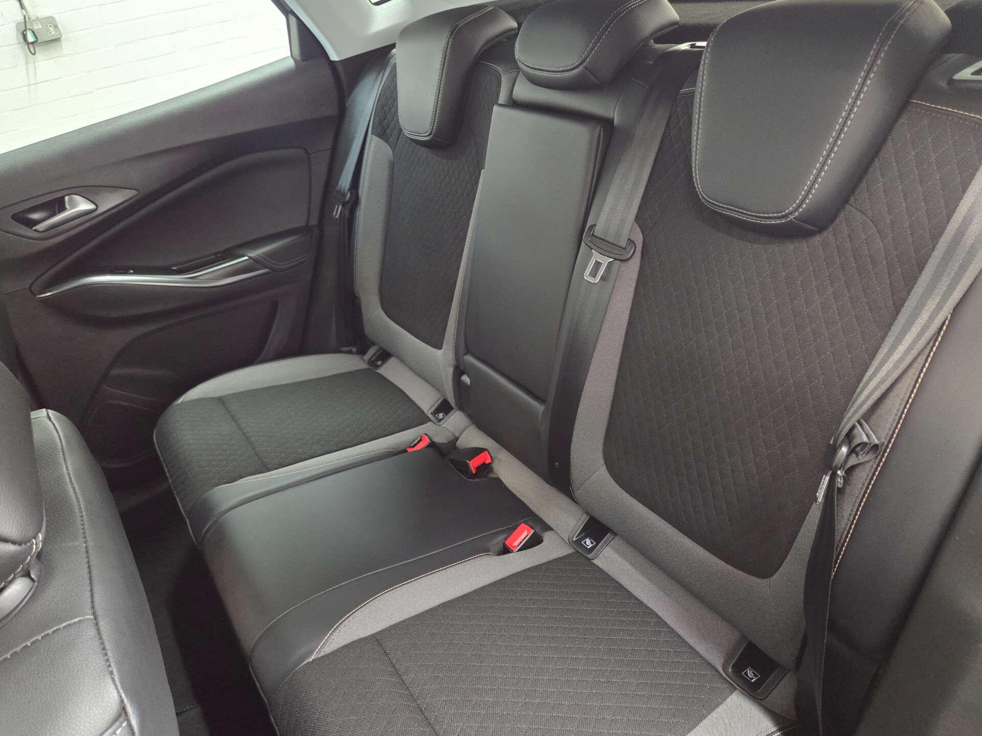 Vauxhall Grandland X view 25