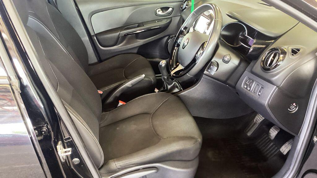 Renault Clio view 11